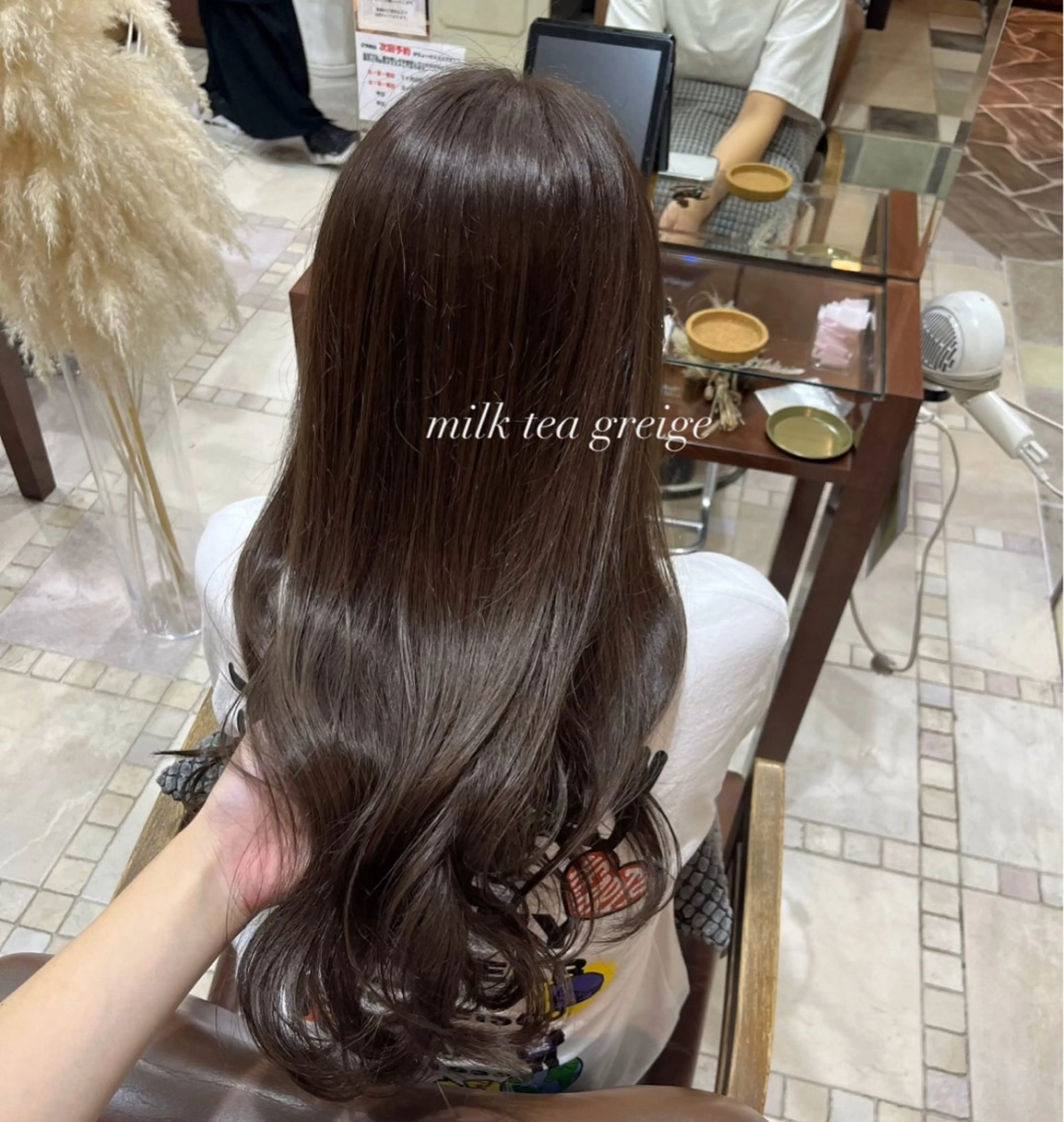 ロング カラー ブリーチ カット ヘアカラー トリートメント 透明感カラー／ 艶感カラー／RAMUのヘアスタイル