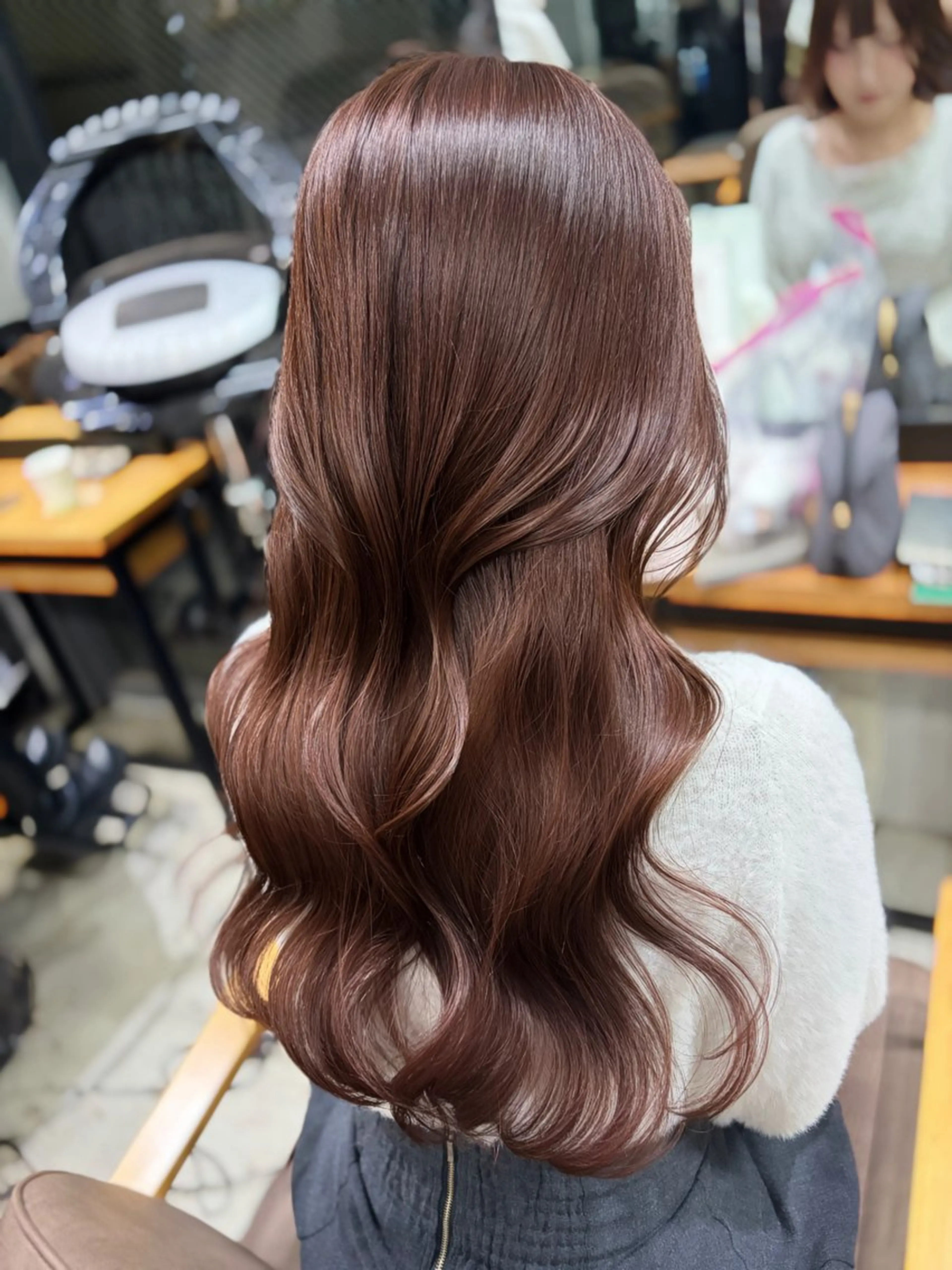 ロング カット ヘアカラー maya レイヤーカットのヘアスタイル