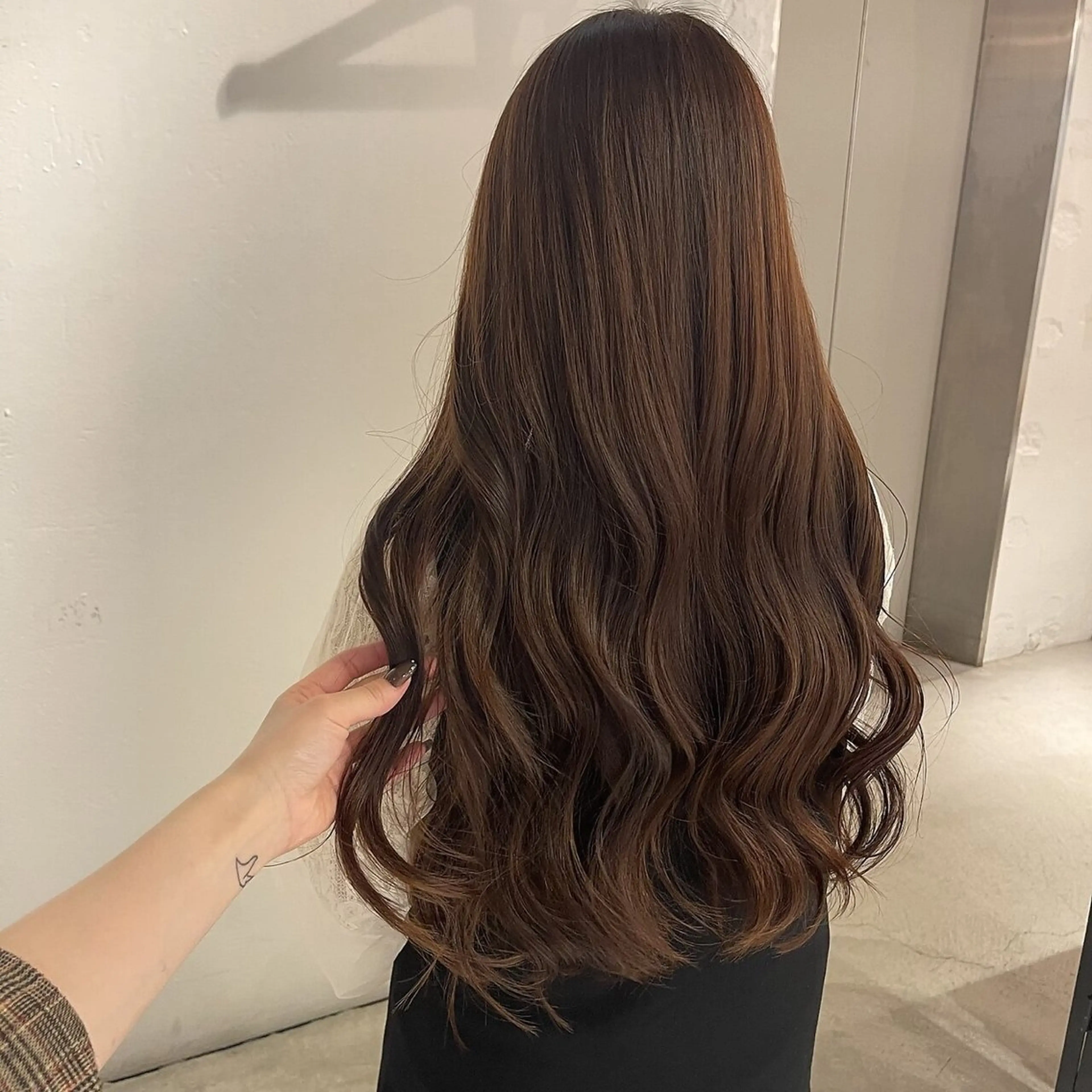 ロング カラー ブリーチ 髪質改善 カット ヘアカラー トリートメント nameless髪質 改善ブリーチ心斎橋のヘアスタイル