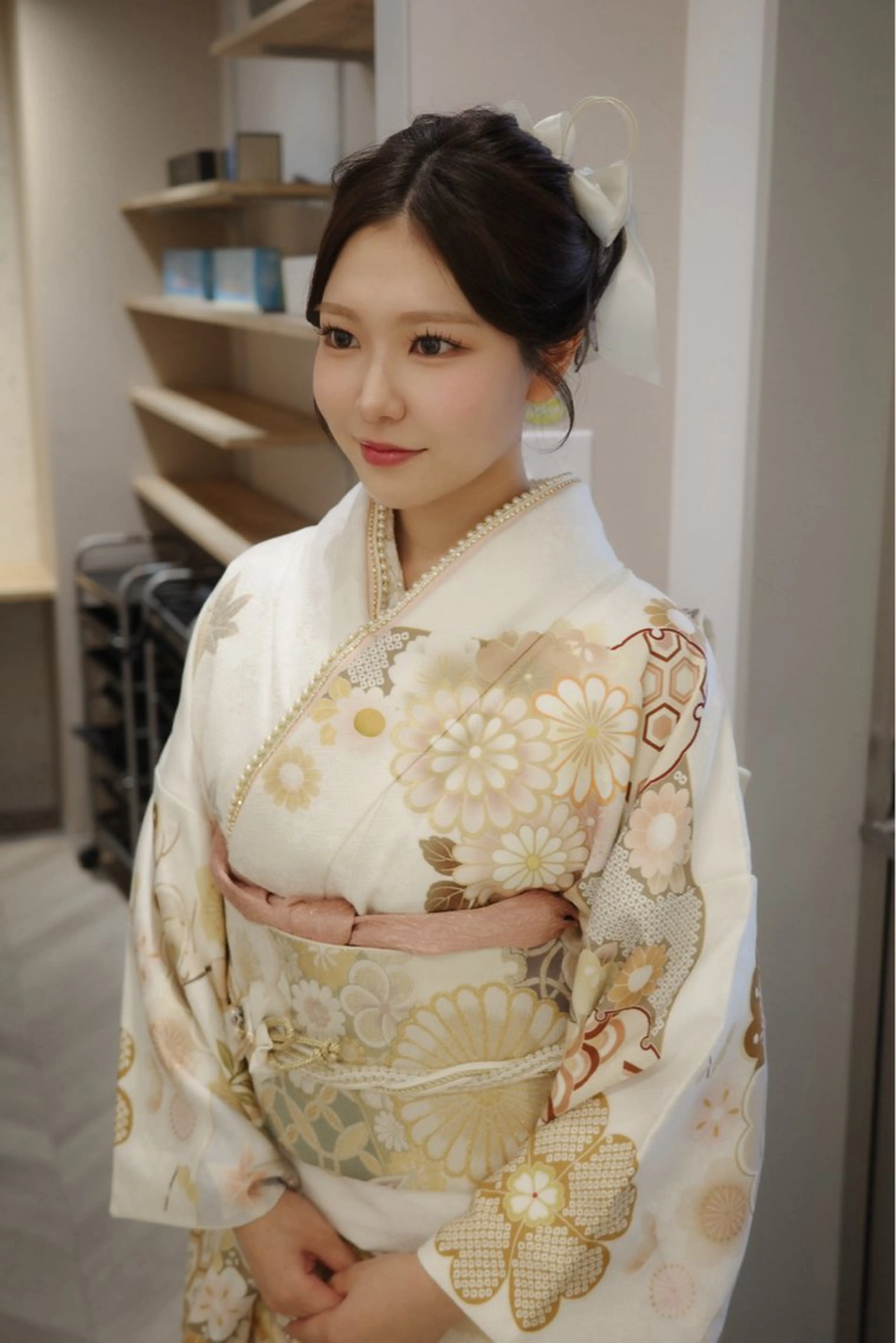 ヘアアレンジ 成人式 hiide sisiのヘアスタイル
