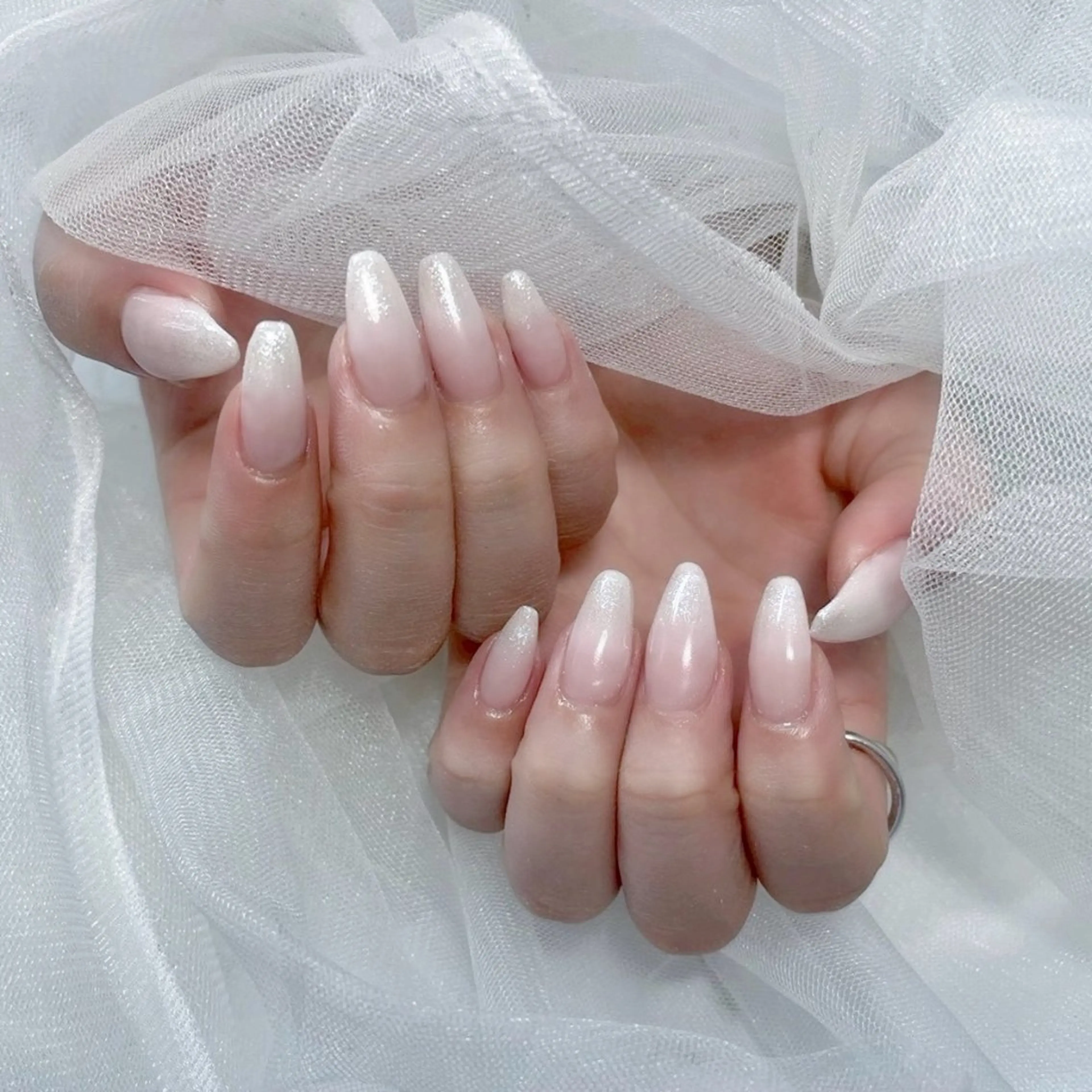 ネイル キラキラネイル ハンドネイル 中野駅徒歩1分 ミオのネイルデザイン