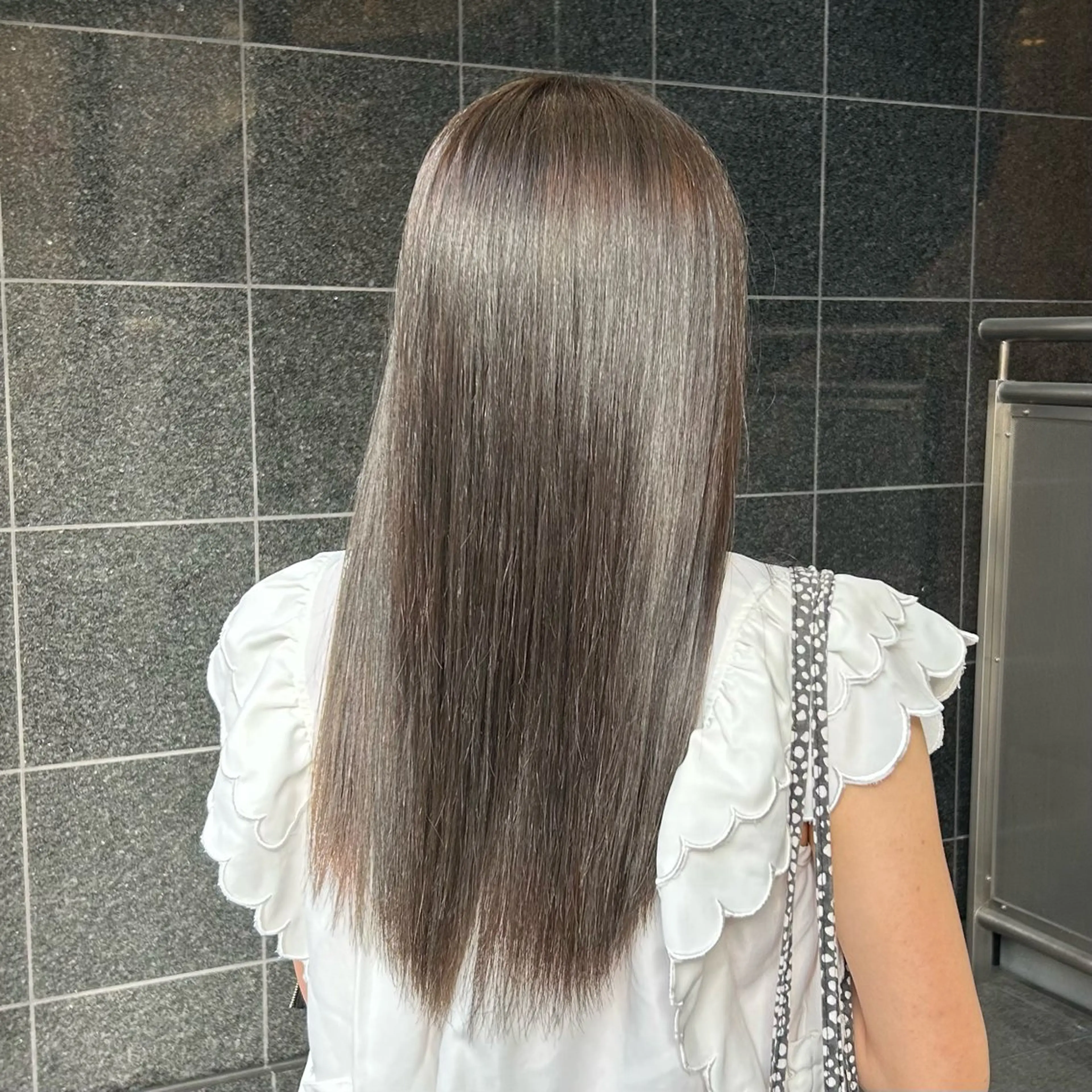 ロング calna 古賀 菜摘のヘアスタイル