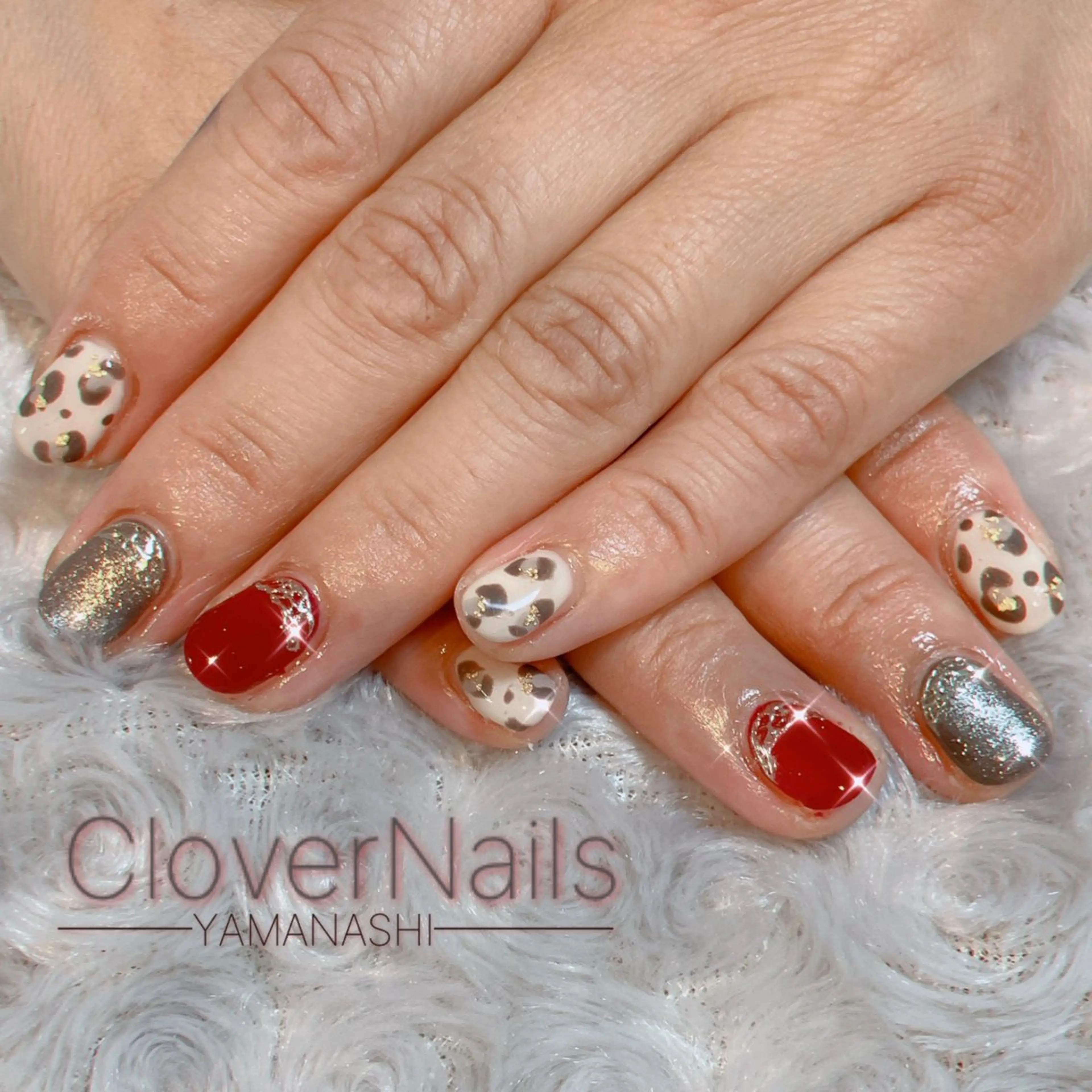 ネイル アニマル柄 ゴールド ハンドネイル 自宅ネイルサロン クロバーネイルのネイルデザイン
