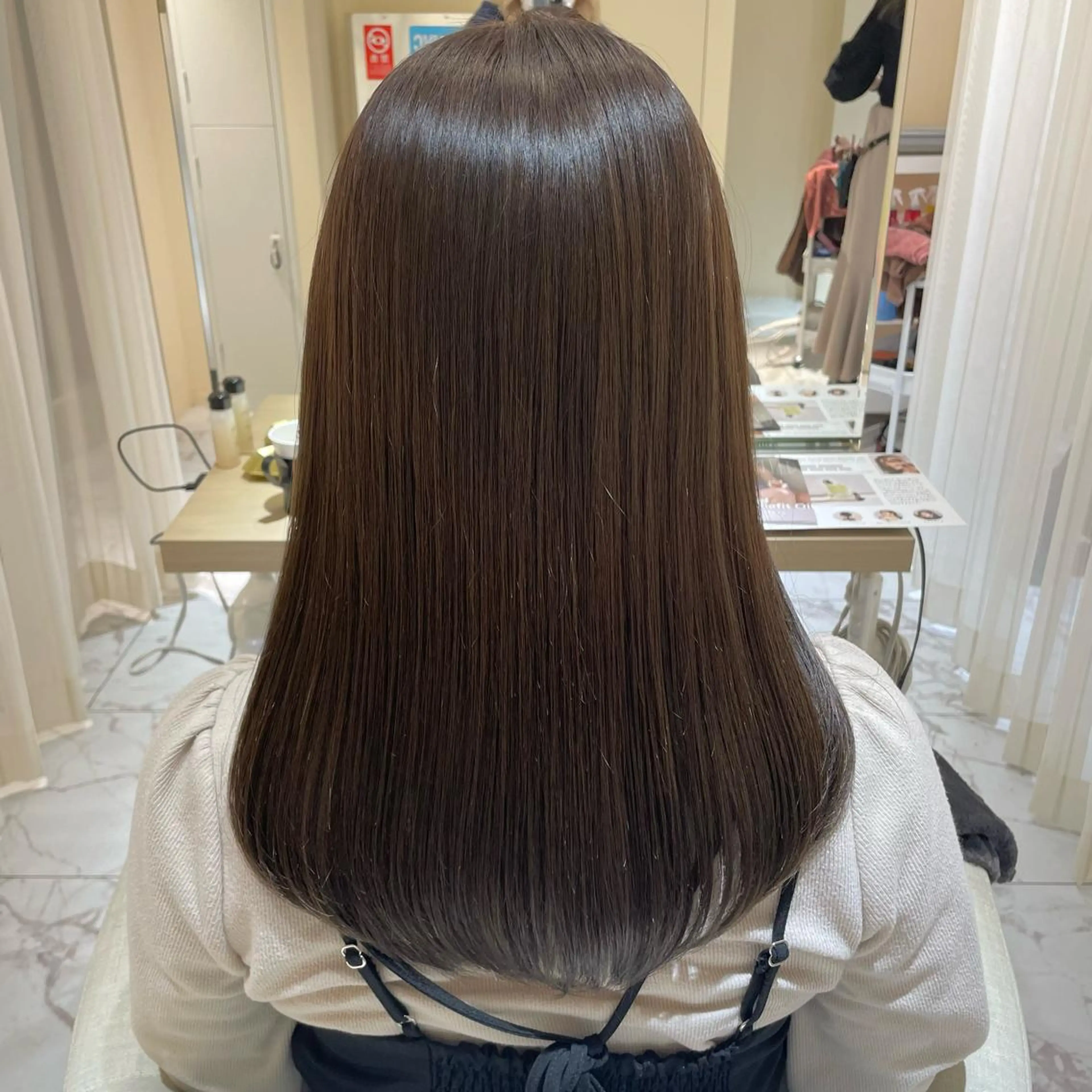 セミロング アッシュ 髪質改善 トリートメント ヘアカラー トリートメント ヘッドスパ マホ/日吉/髪質改善 /レイヤー/ガーリーのヘアスタイル