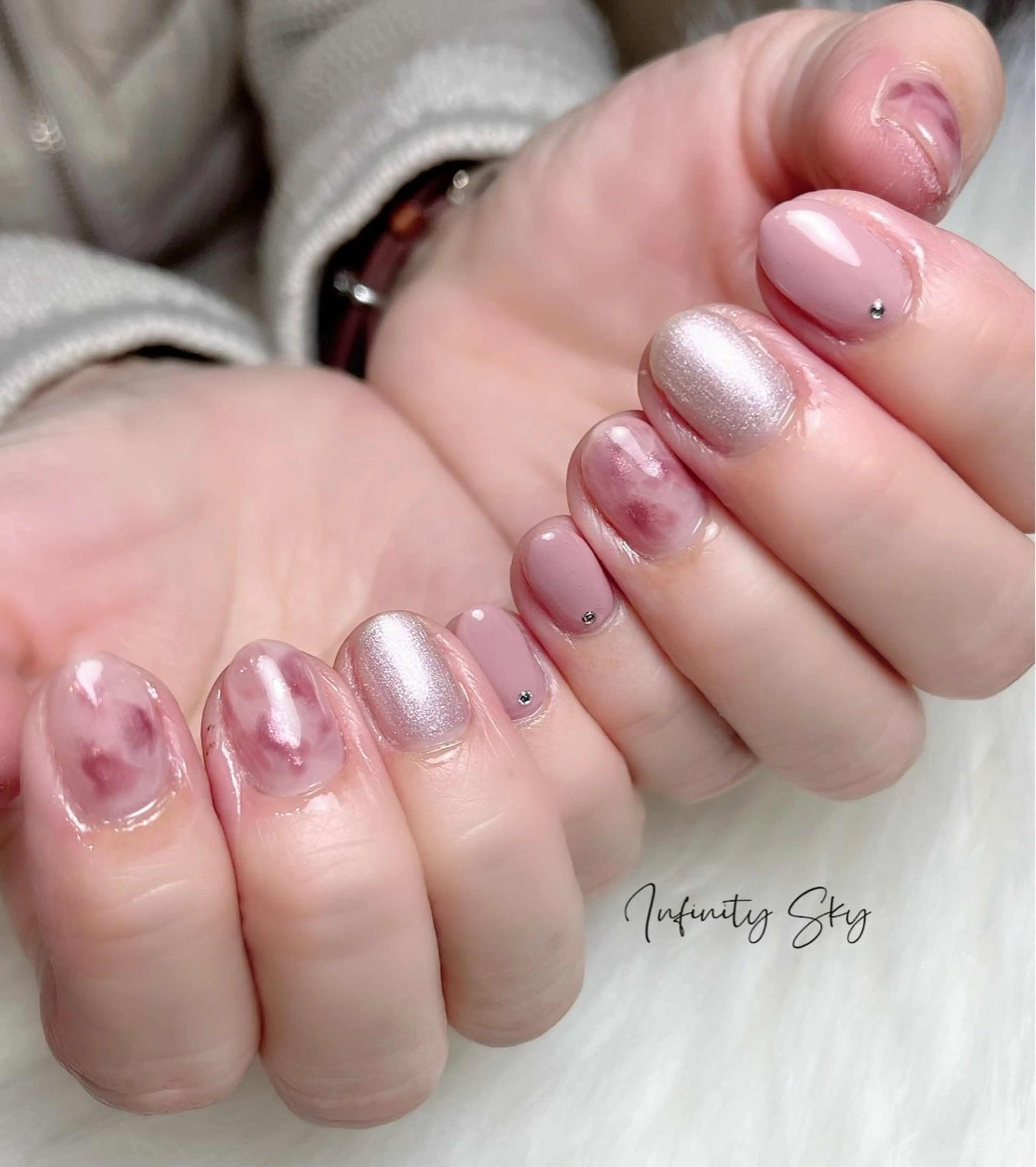 ネイル ニュアンスネイル ピンク ハンドネイル infinity skyのネイルデザイン