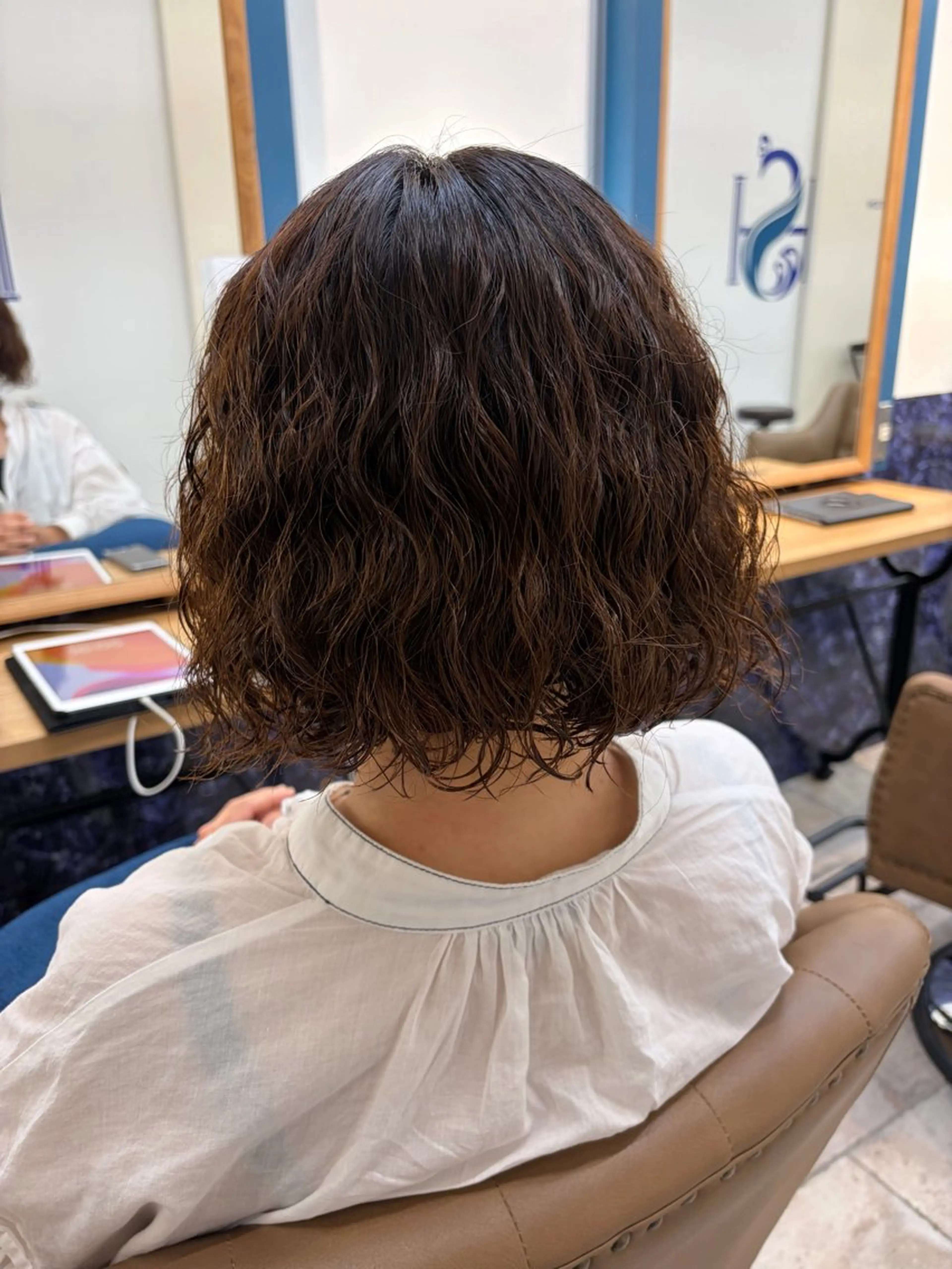ミディアム パーマ ヘアカラー パーマ トリートメント ヘッドスパ カラー/アイリスト 麻優のヘアスタイル