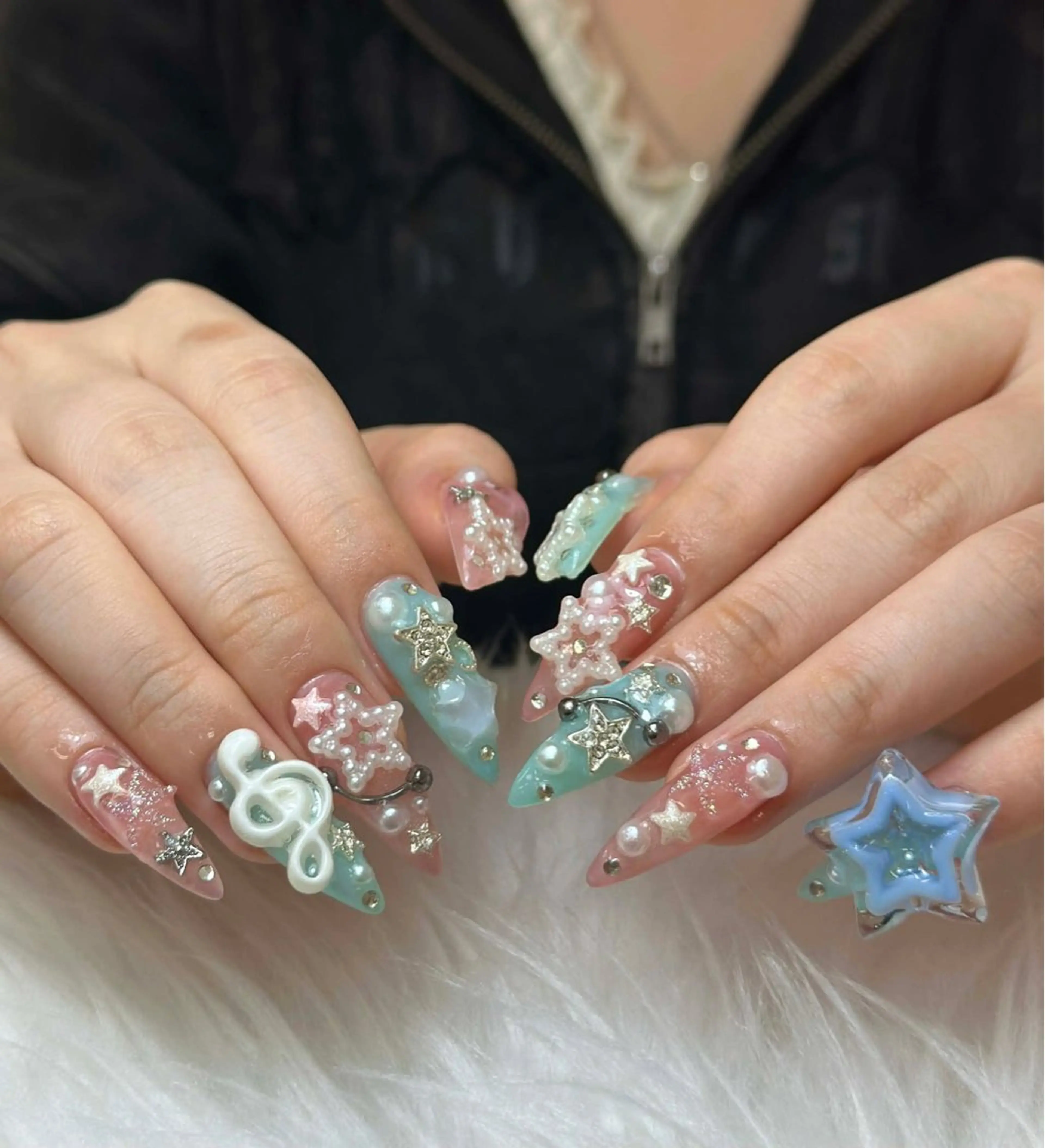 ネイル フレンチネイル ジェルネイル ガーリー 韓国ネイル ロングネイル ハンドネイル ミ チャンのネイルデザイン