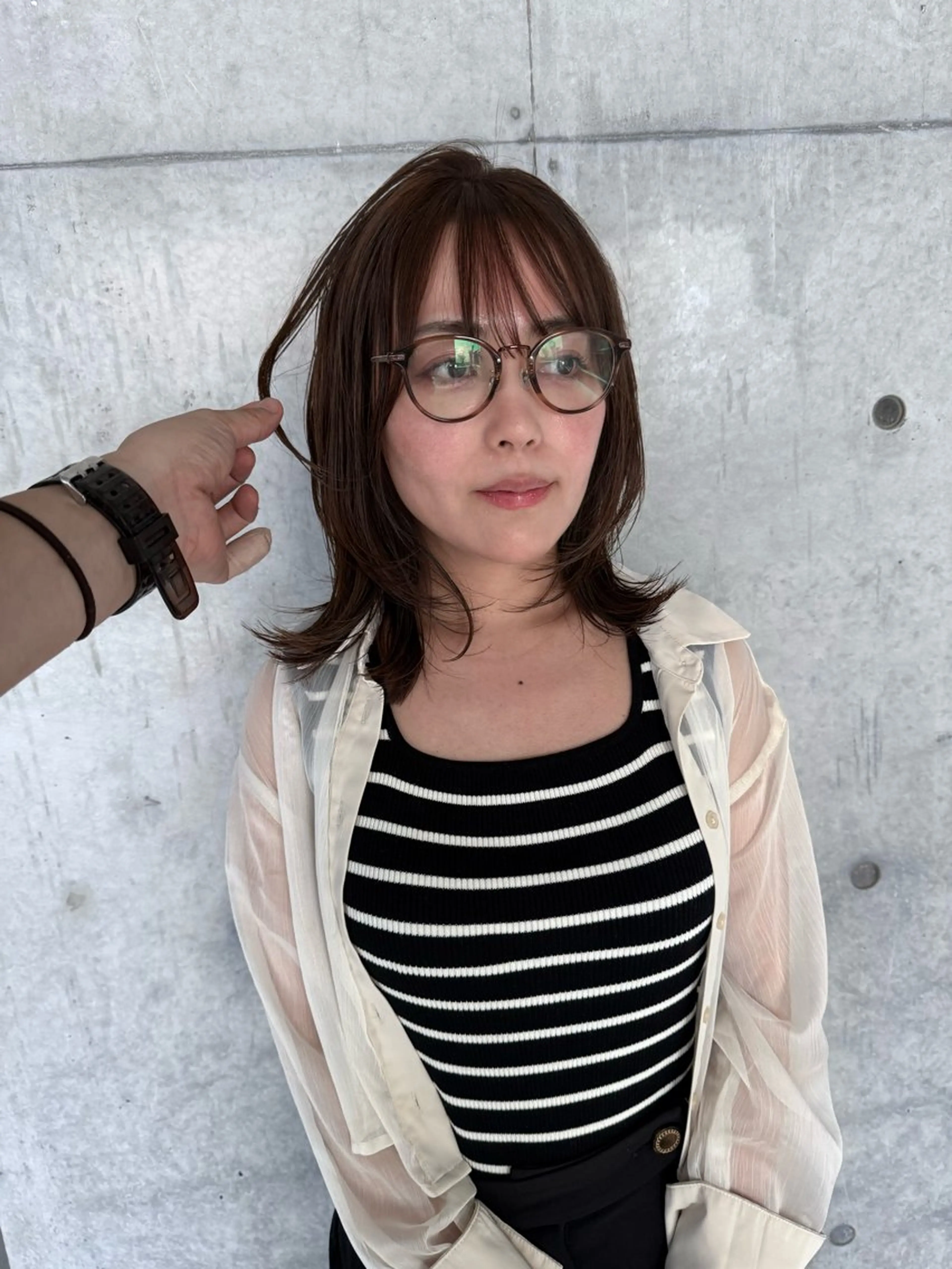 ミディアム カラー ミディアムレイヤー アッシュ ベージュカラー ブリーチ 透明感カラー カット ヘアカラー 誰より丁寧なカット/ 小林輝/レイヤーのヘアスタイル