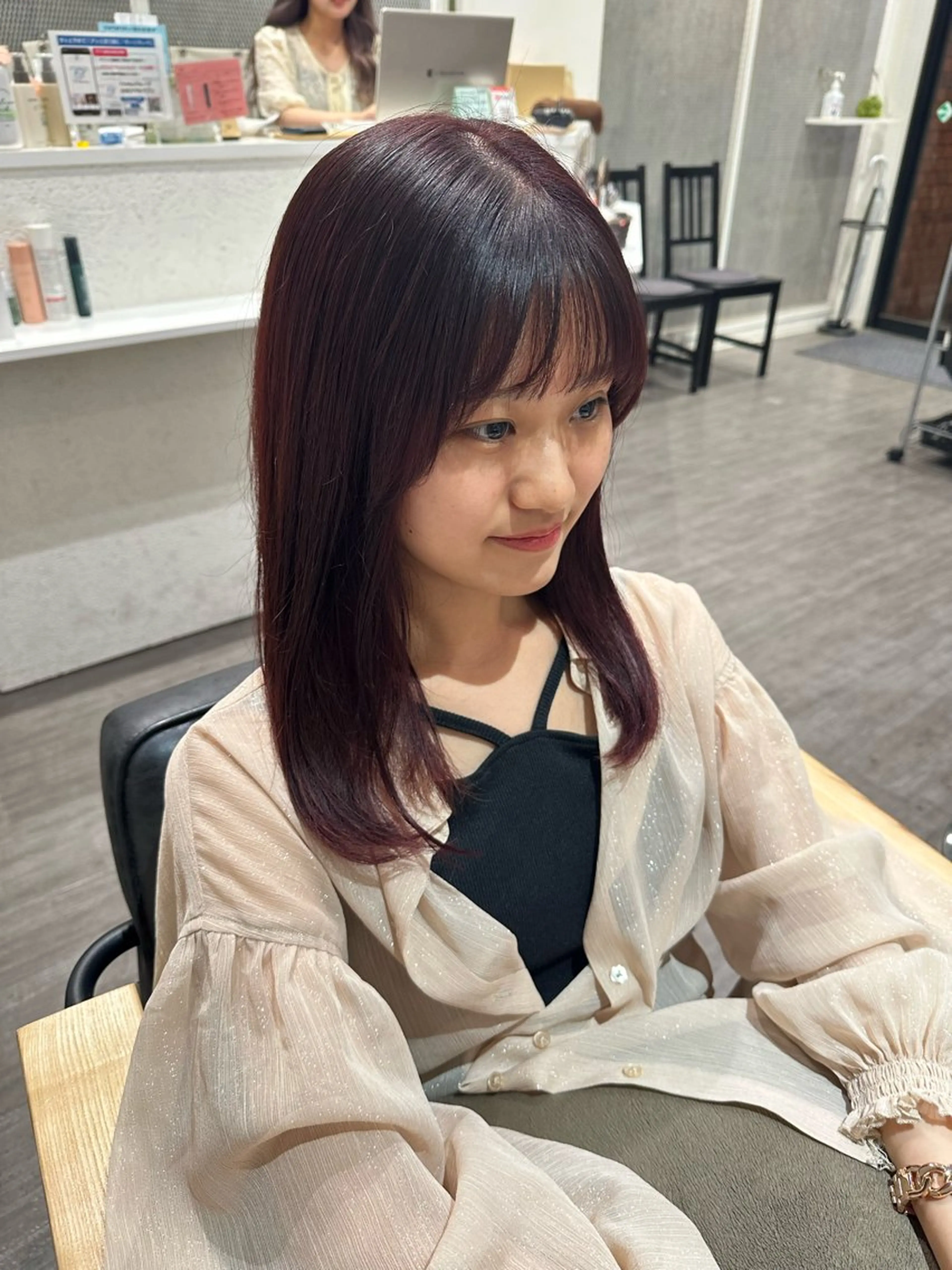 セミロング カラー レッドカラー ローズカラー カット ヘアカラー トリートメント 艶髪レイヤー上田 紗也🇰🇷💗のヘアスタイル