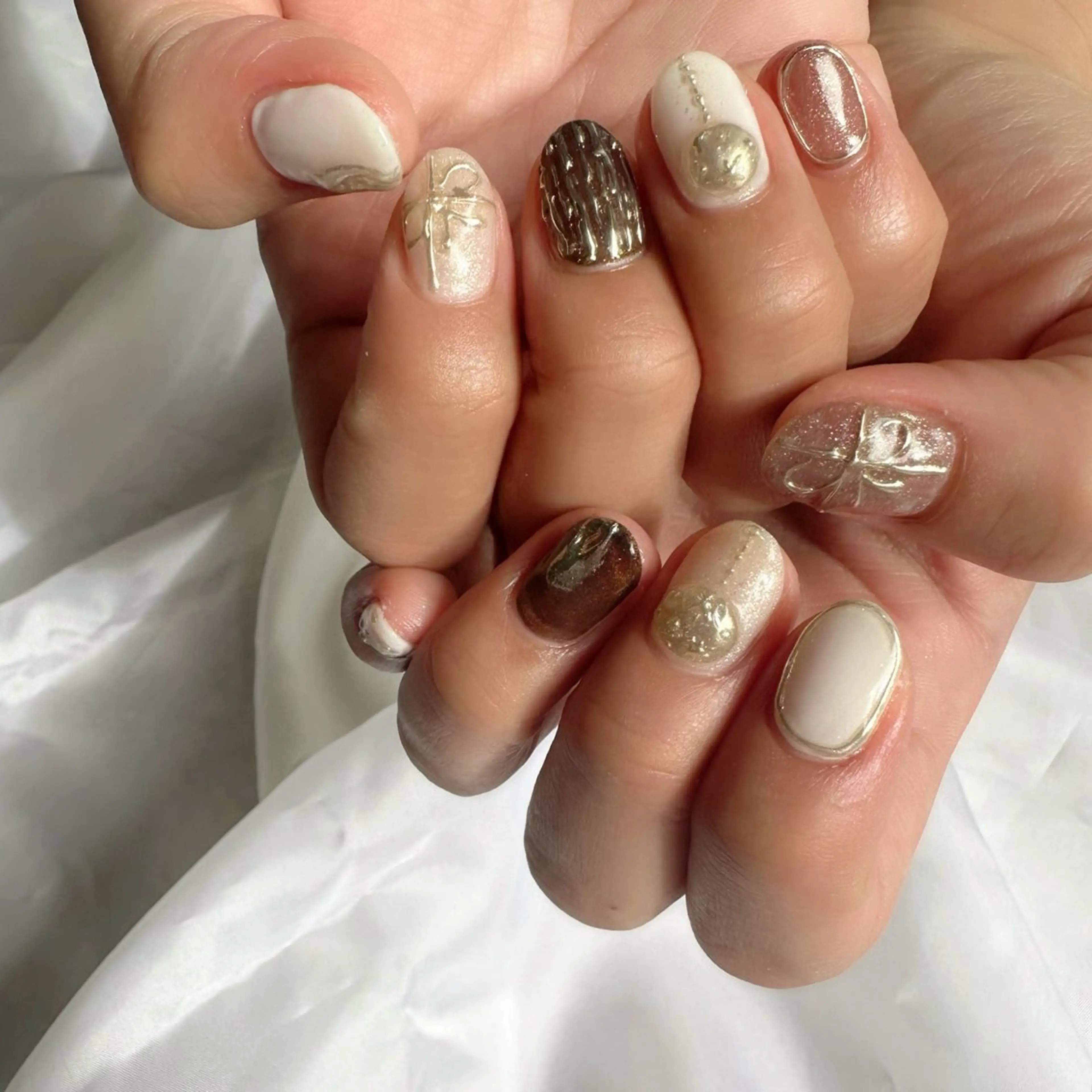 ネイル アートネイル 氷ネイル・うるうるネイル 韓国ネイル ミラーネイル ニュアンスネイル 🪞KAPE NAIL 🪞のネイルデザイン
