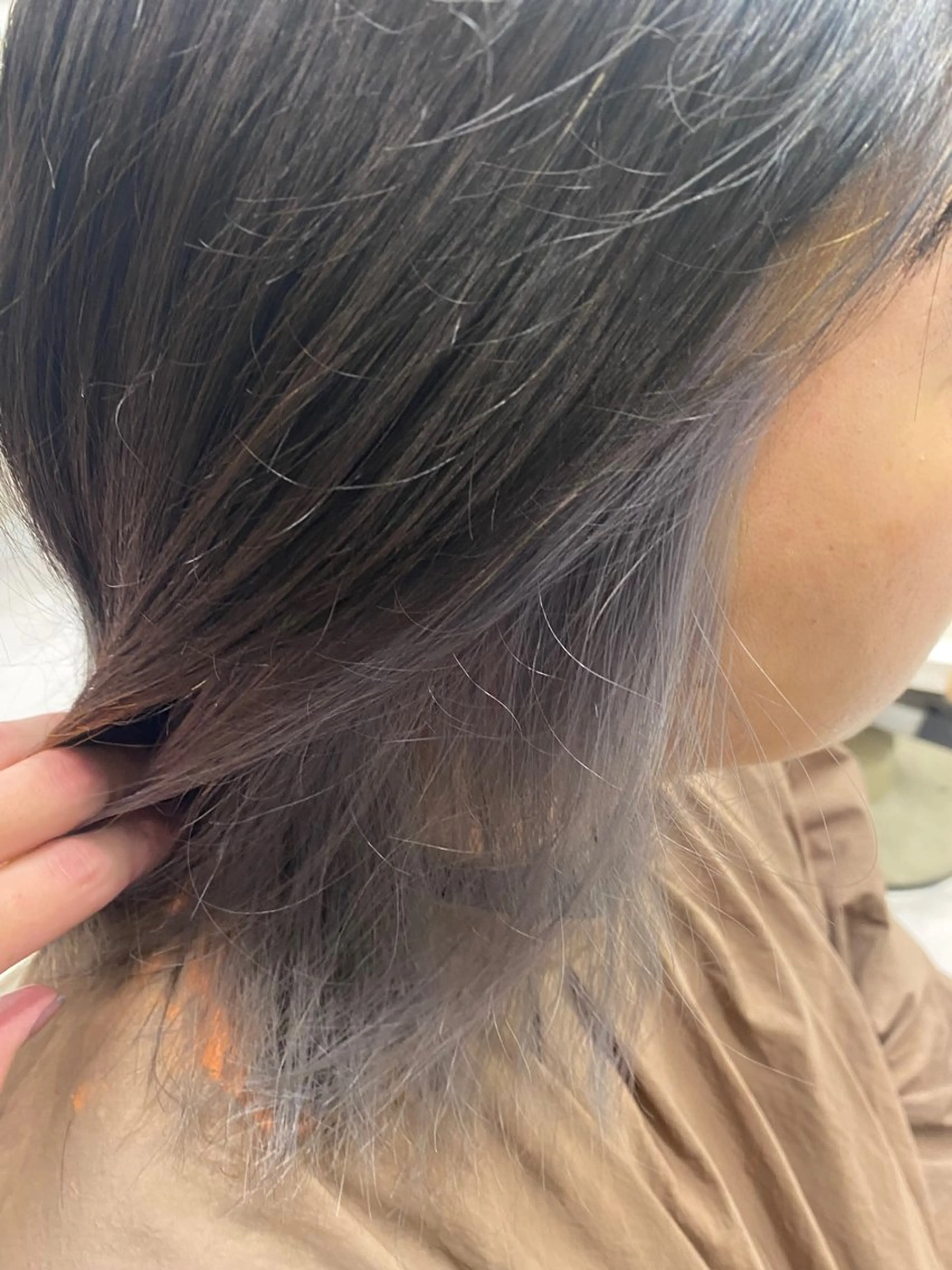 ミディアム カラー ブリーチ インナーカラー ヘアカラー トリートメント 目黒 碧人のヘアスタイル