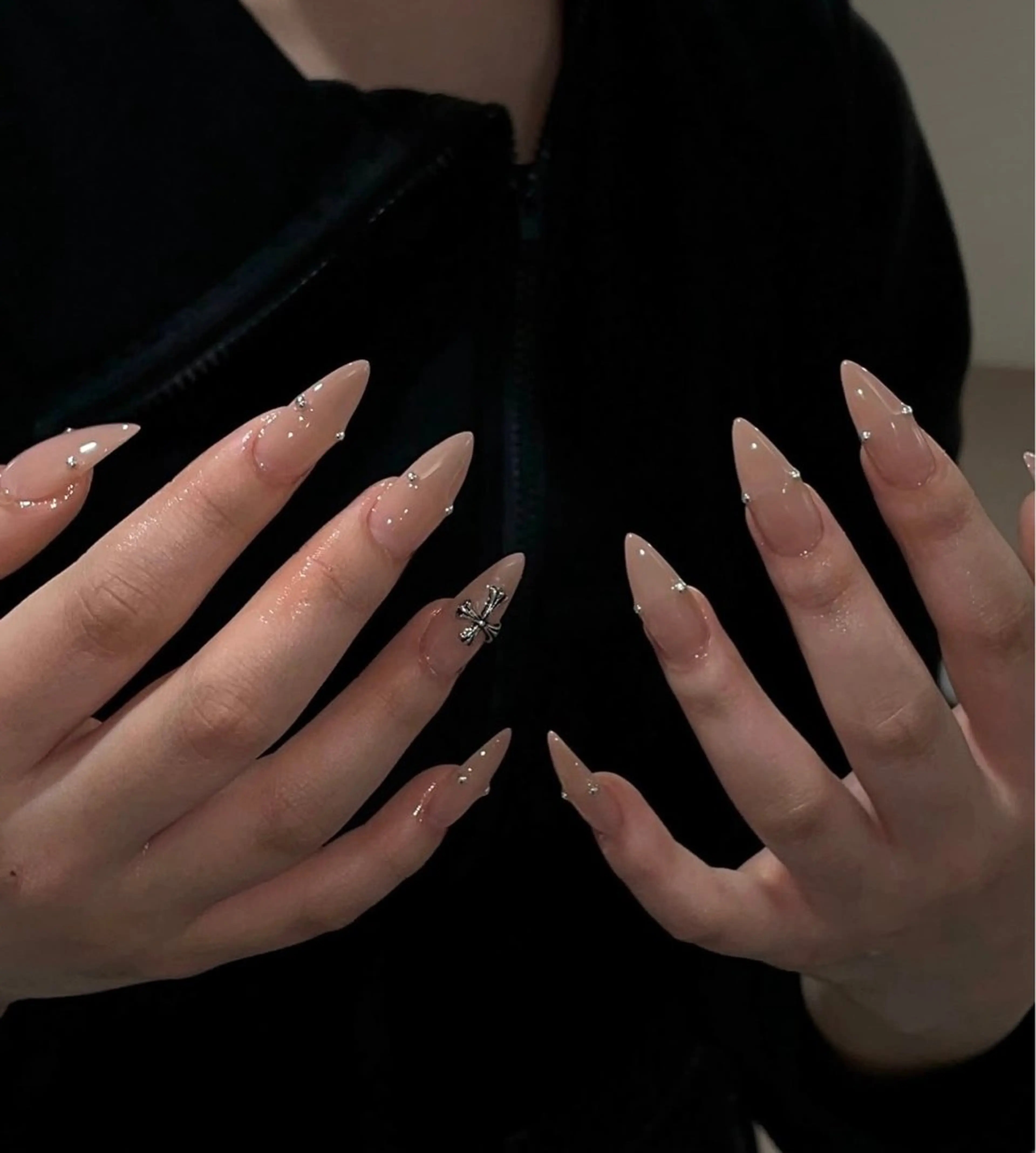 ミディアム 韓国風ヘア ハンドネイル Aila Nail所属・Aila Nail HanChanのネイルデザイン