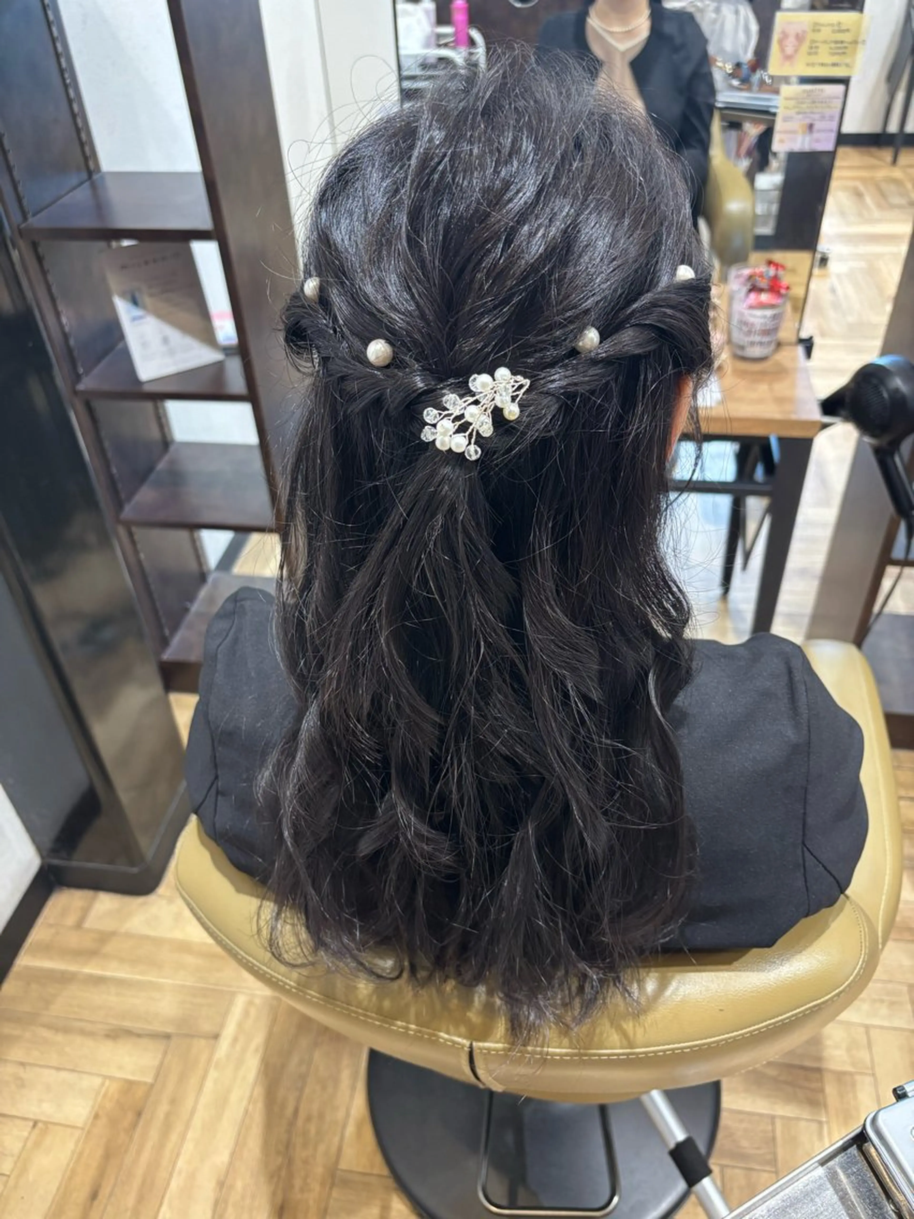 ハーフアップスタイルの写真