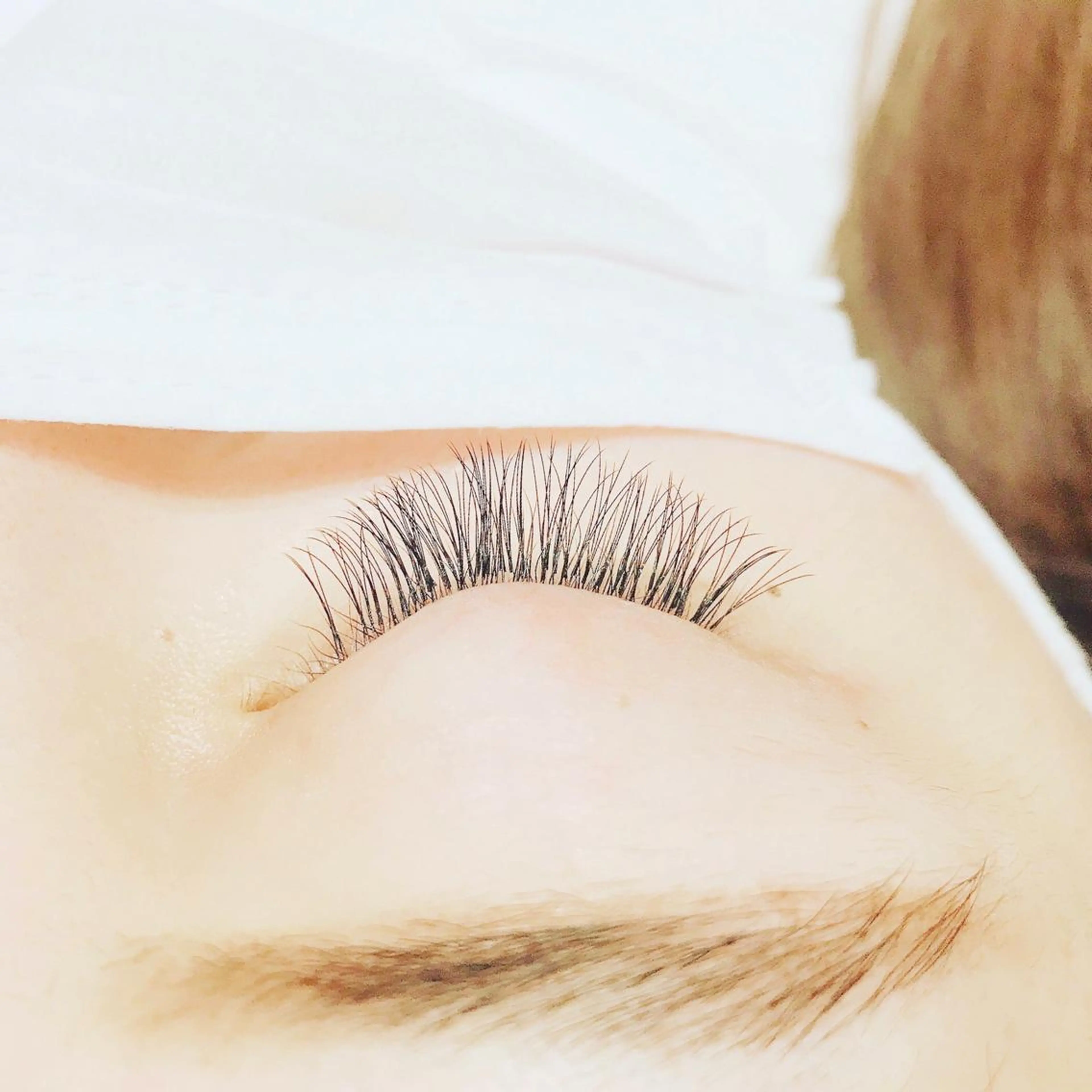 マツエク・マツパ ボリュームラッシュ フルーヴコリーヌ Rieの眉毛・アイブロウイメージ