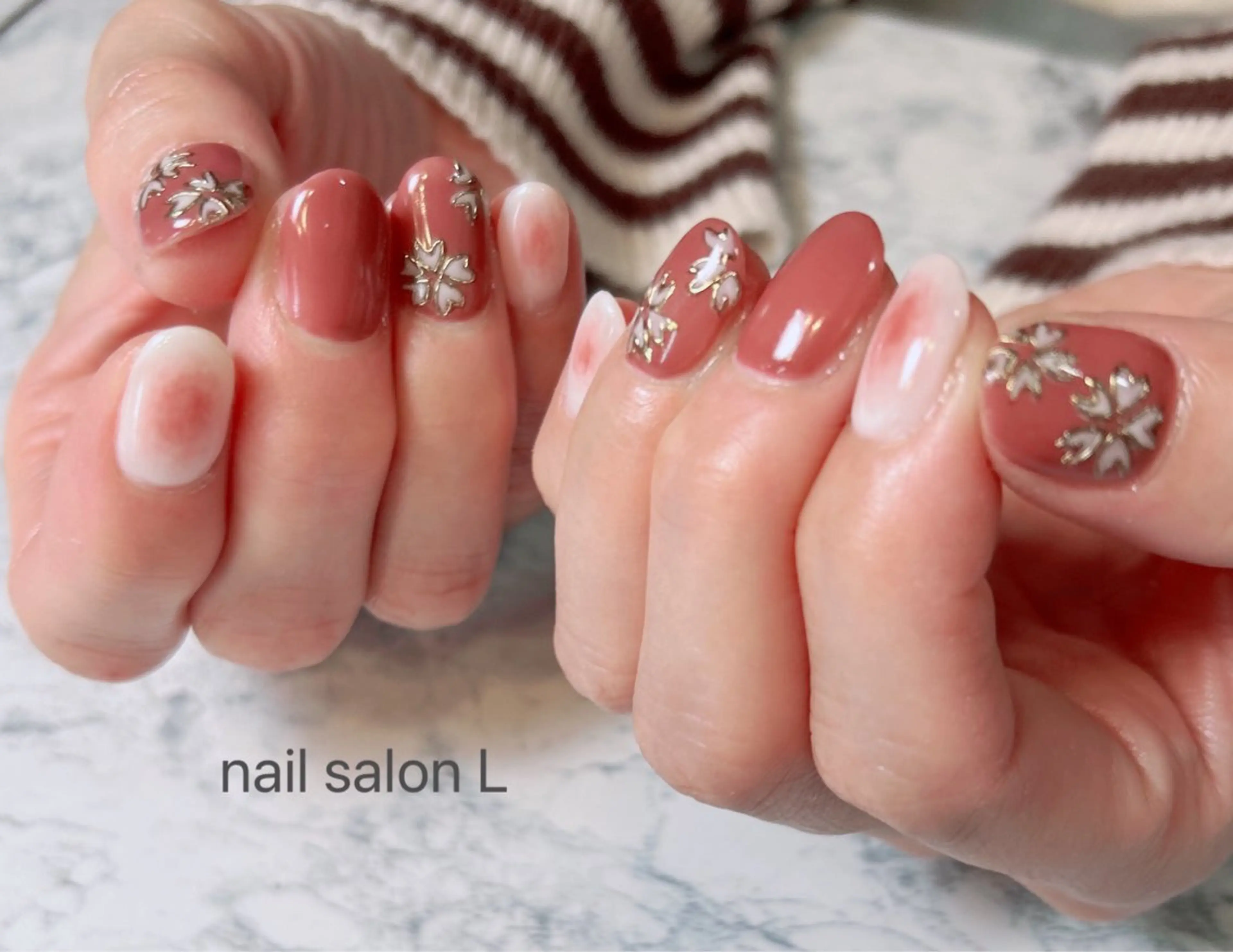 ネイル チークネイル 桜ネイル 入学式 春ネイル ハンドネイル 吉川市 ネイルサロンLのネイルデザイン