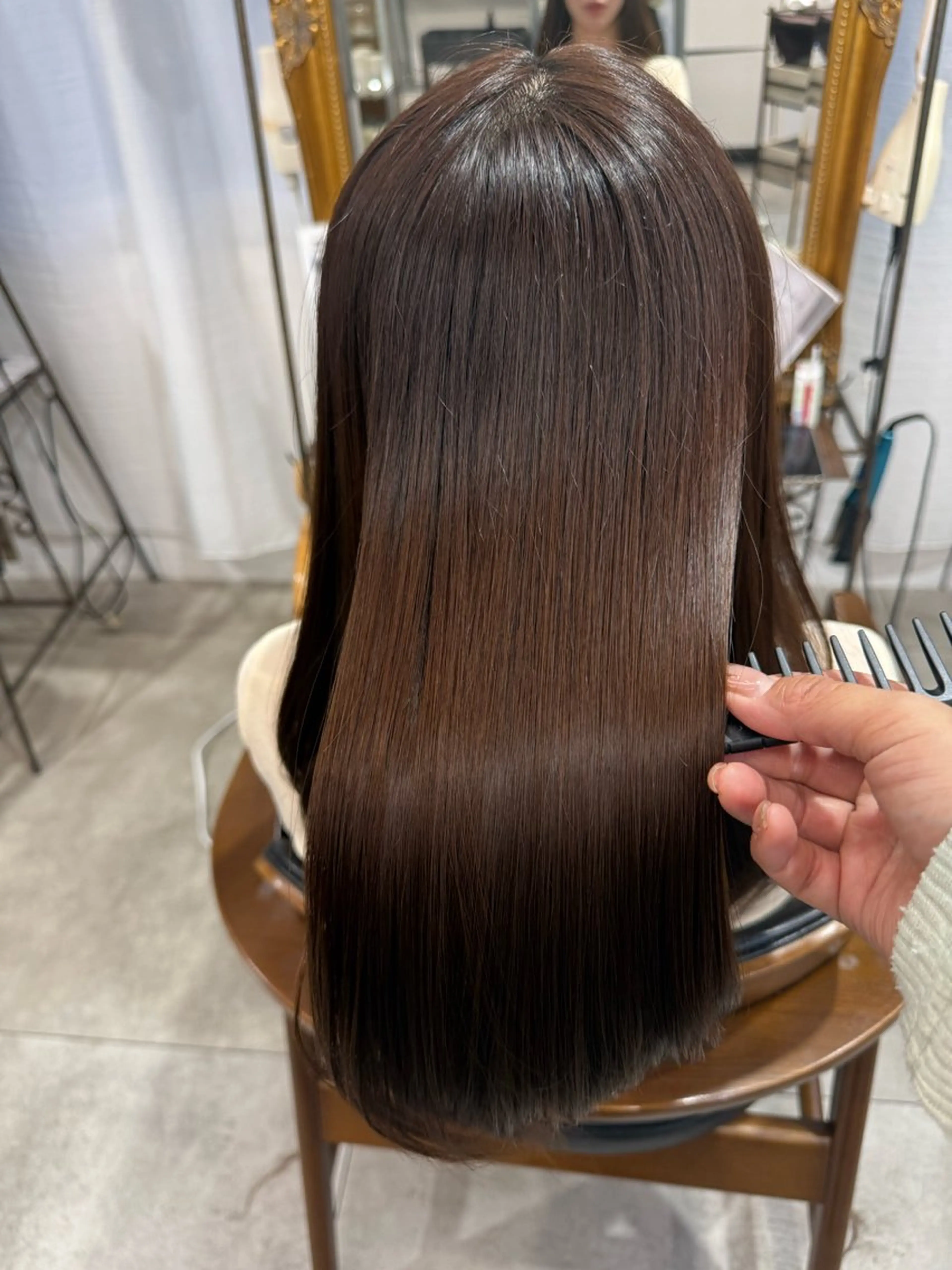 ロング SALOWIN 表参道FLAT店所属・トップスタイリスト澤 奈緒美のヘアスタイル