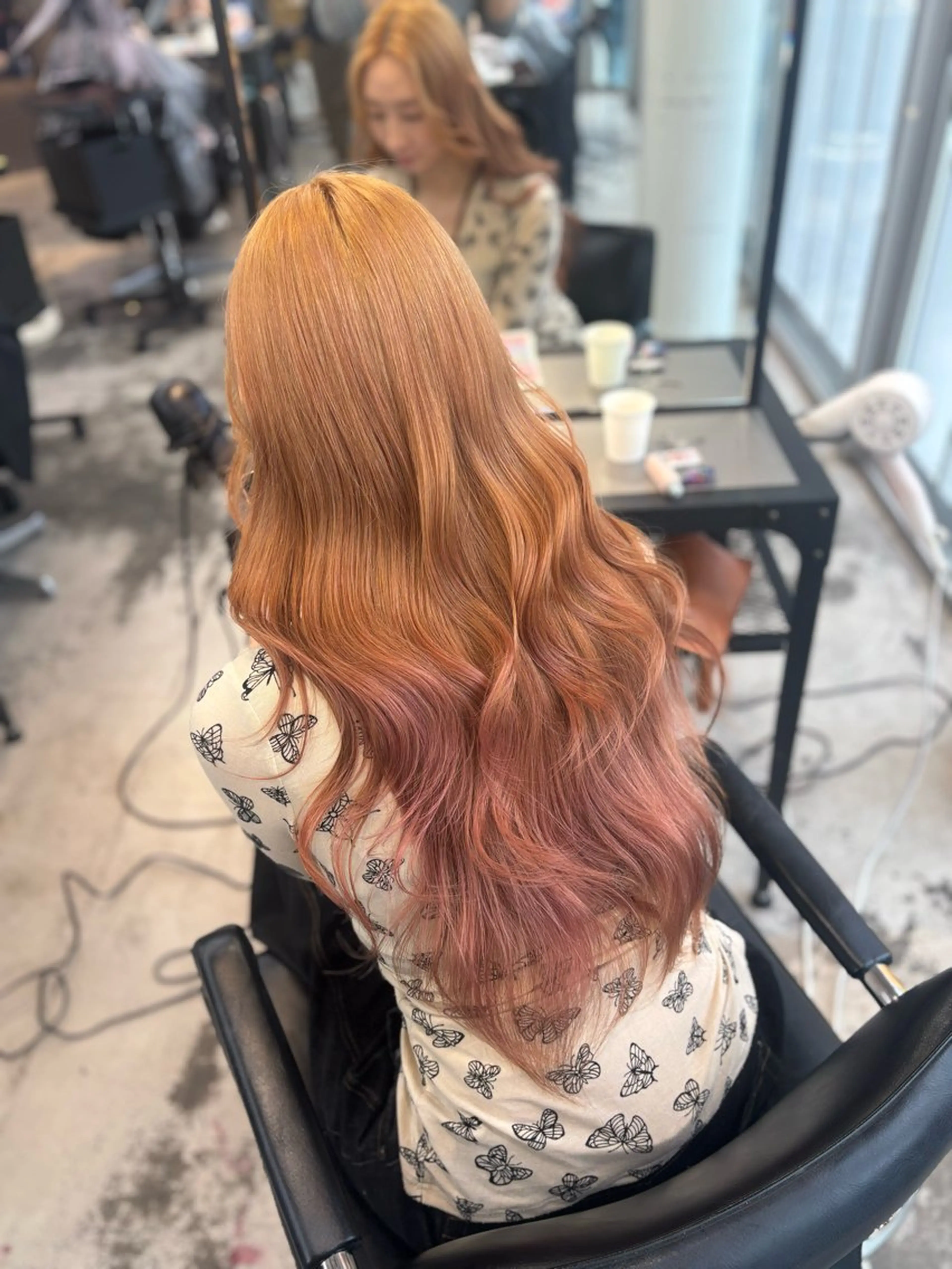 ロング カラー ヘアカラー レイヤー sala 推しカラー職人🎀のヘアスタイル