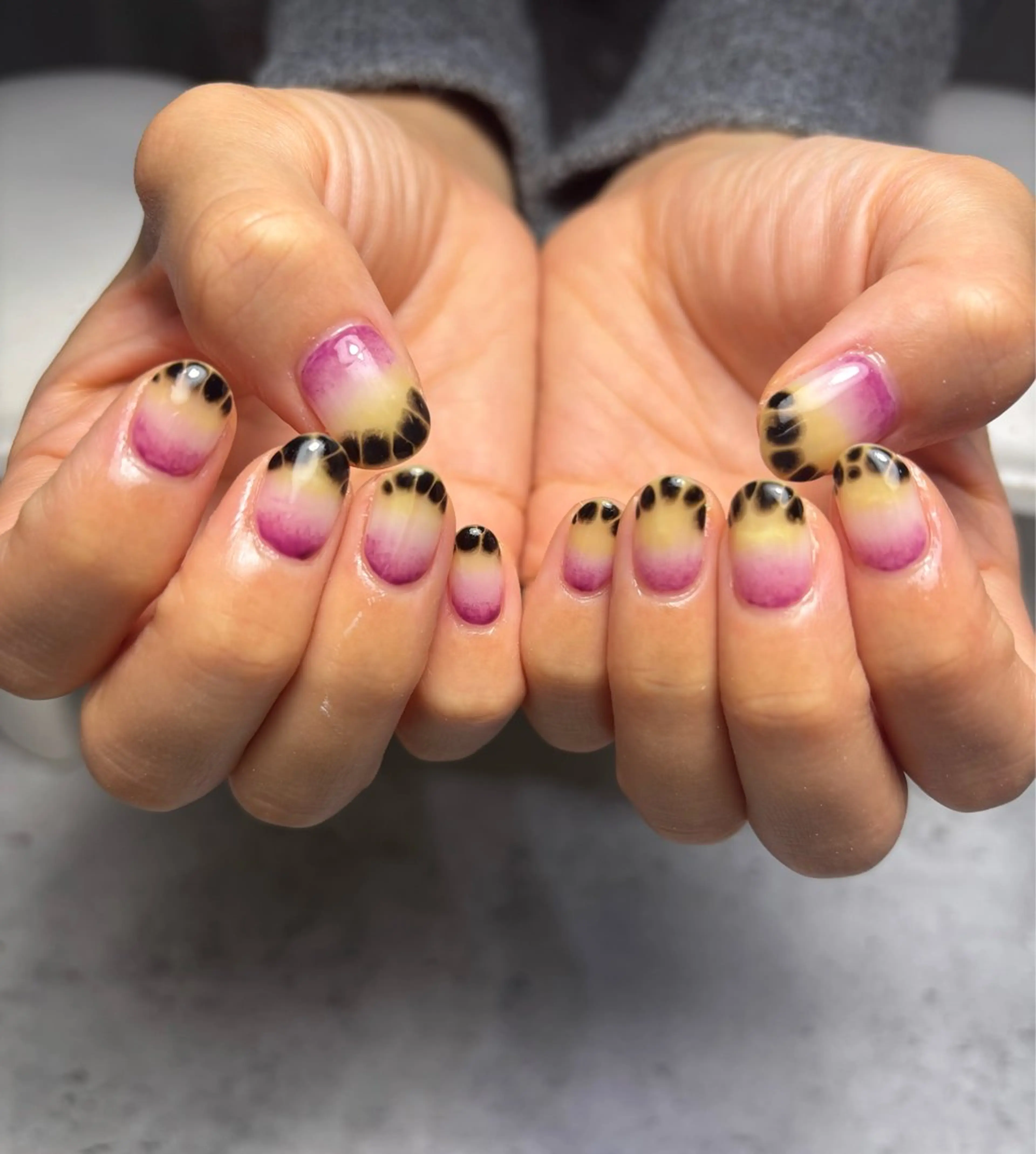 ネイル ニュアンスネイル ハンドネイル 大東市ネイルサロン 【KYURA】ｷｭﾗのネイルデザイン