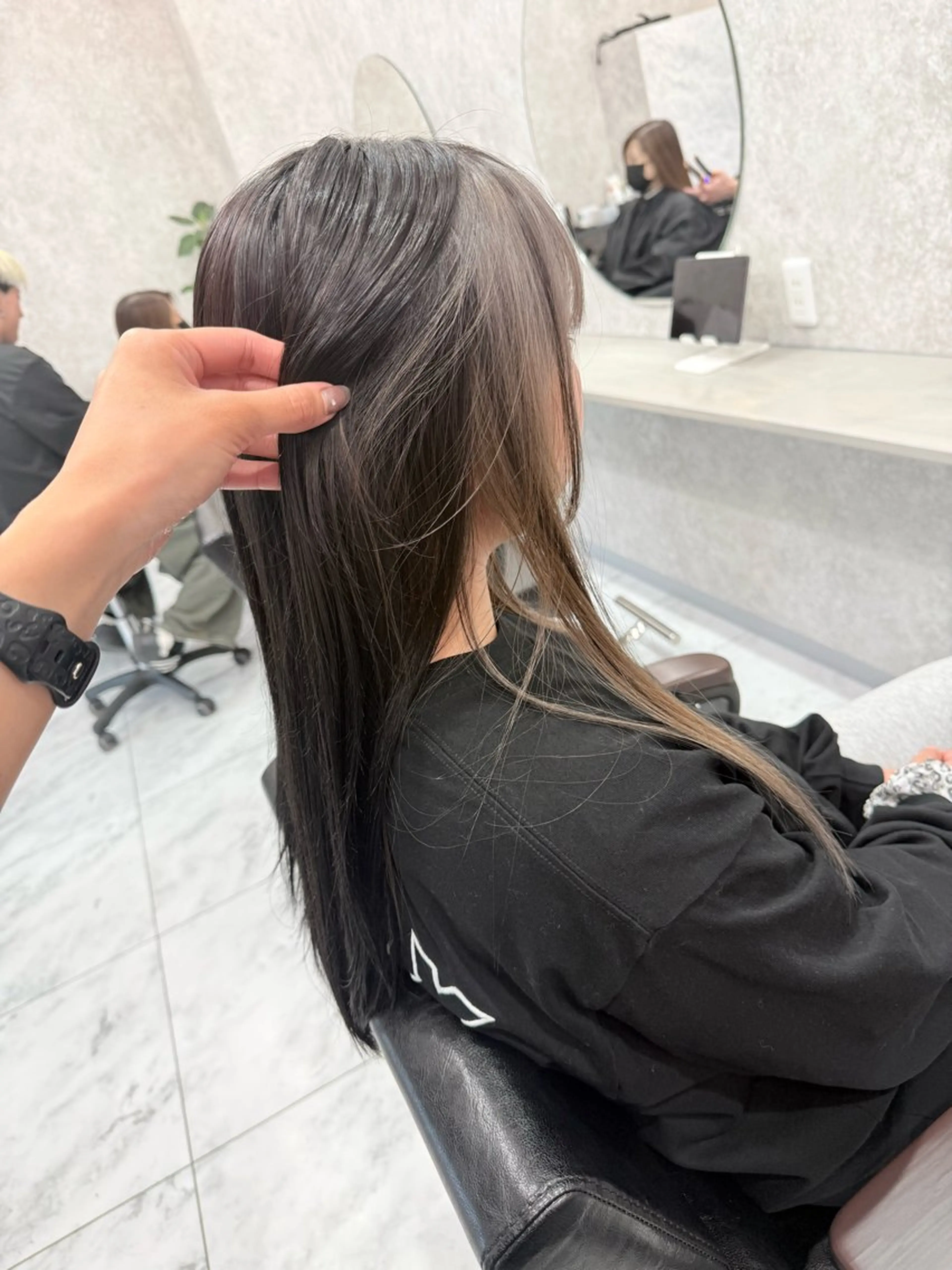 セミロング カラー 🌺ハイトーン🌺 矢葺 なぎさ🌺🌺のヘアスタイル