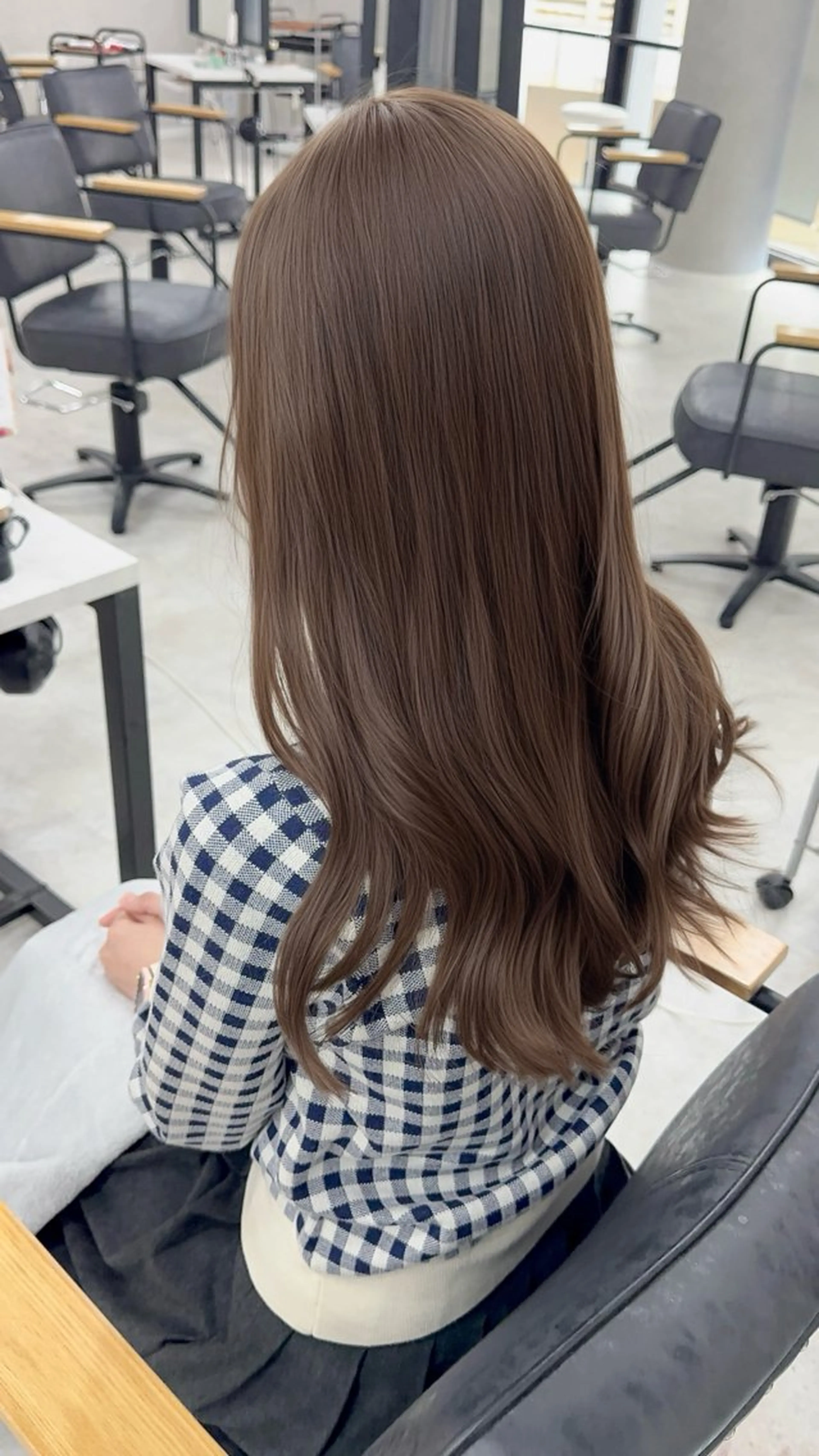 ロング カラー アッシュ アッシュブラウン ベージュカラー 黒髪 ブリーチ カット ヘアカラー トリートメント 赤み無し柔らかカラー 【梅田】madokaのヘアスタイル