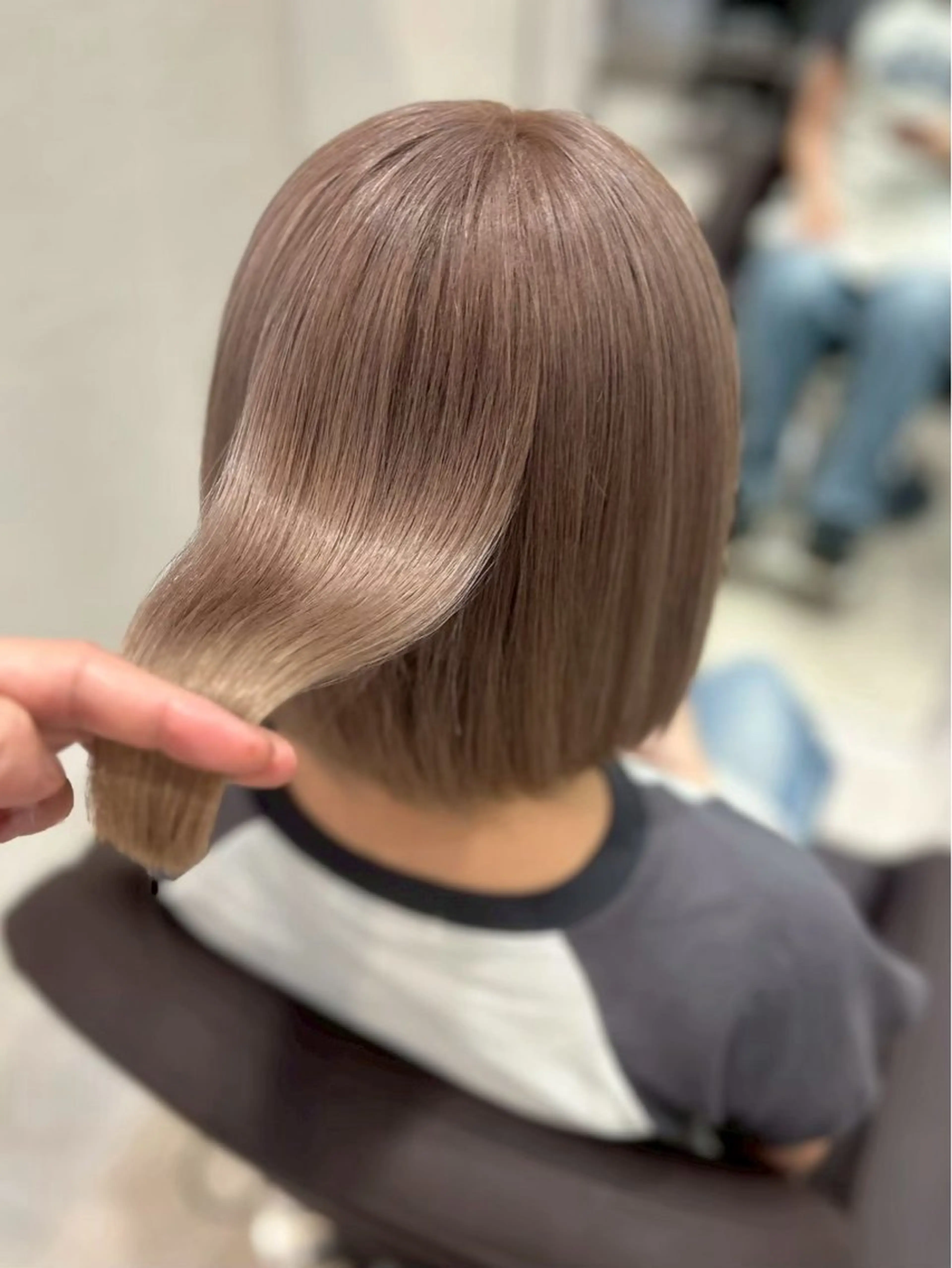 ショート カラー 後藤 こなんのヘアスタイル