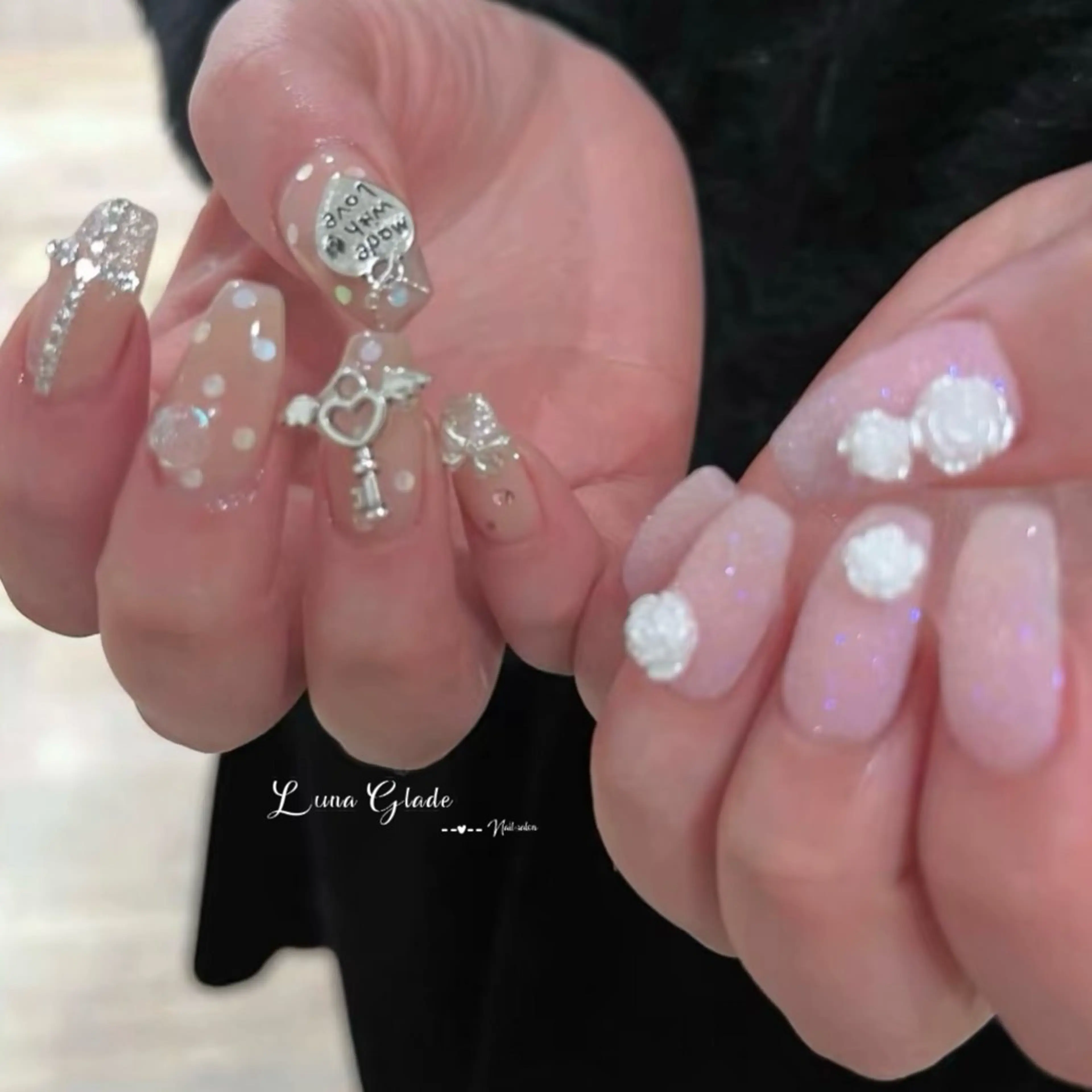 ネイル ハンドネイル Luna Gladeのネイルデザイン