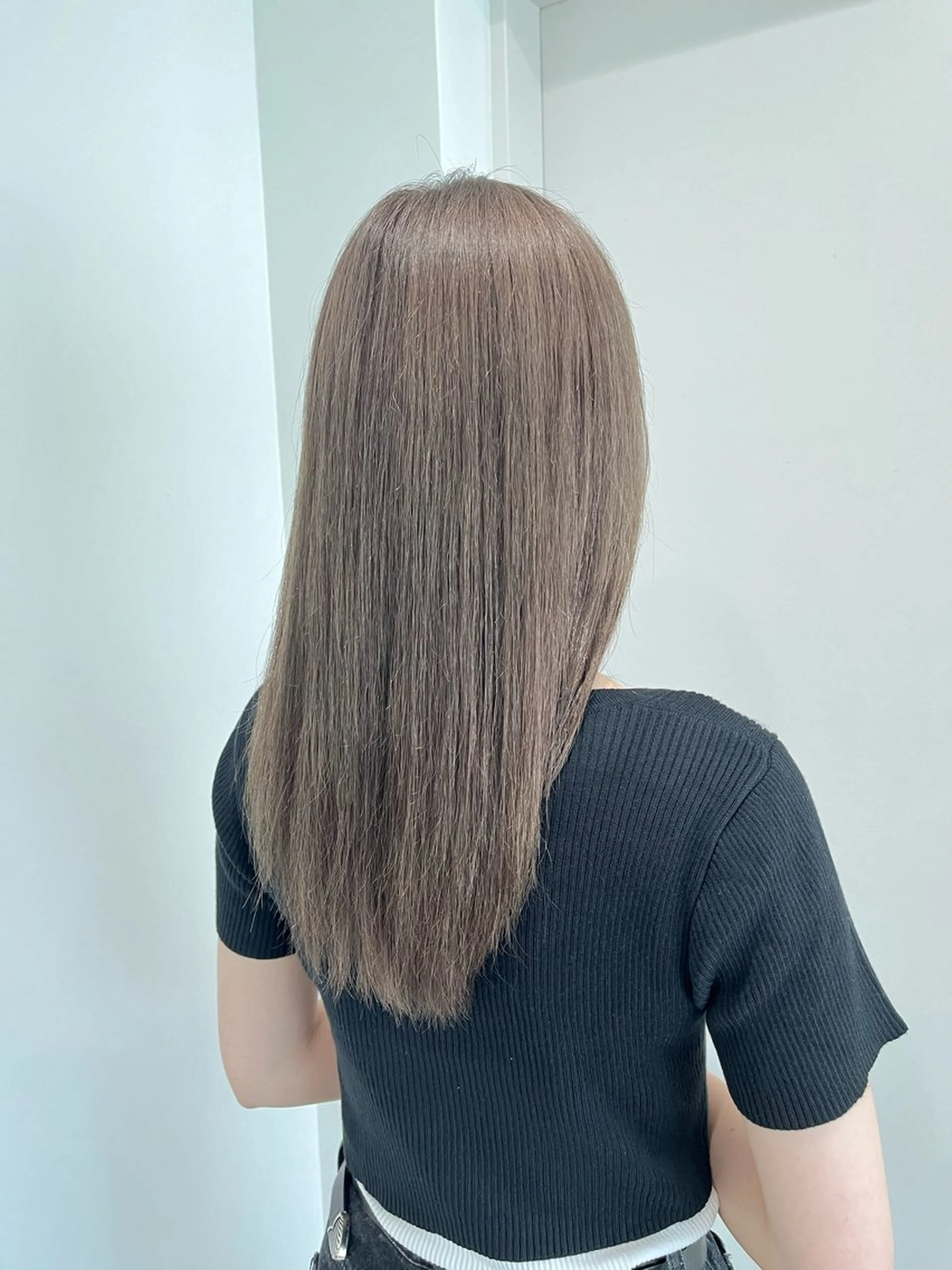 ミディアム カラー グレージュ 縮毛矯正/ハイトーン /パーマ/せき🧸のヘアスタイル