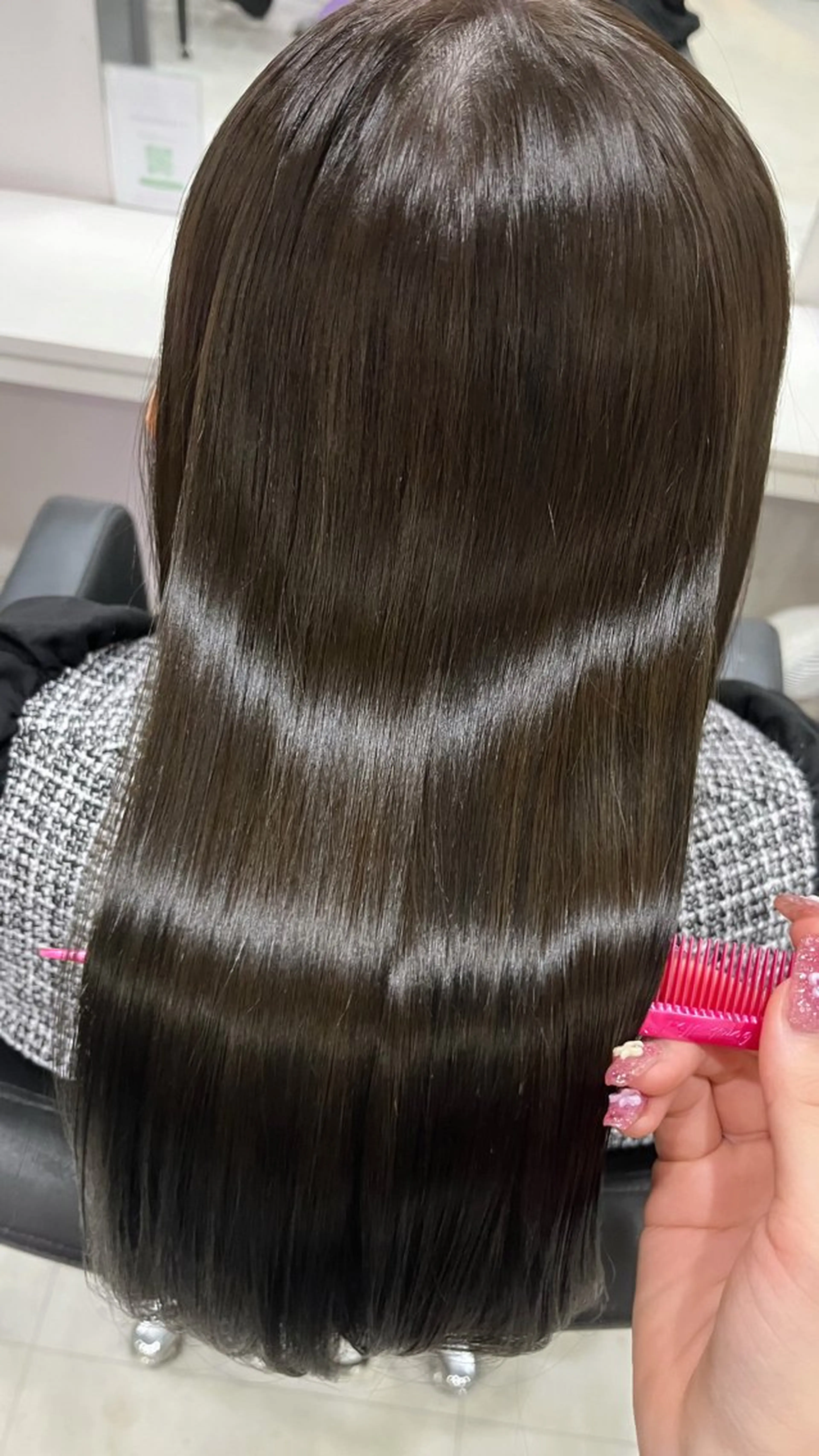 ミディアム カラー ヘアカラー トリートメント 🦋REISA🦋 エクステ×ハイトーンのヘアスタイル