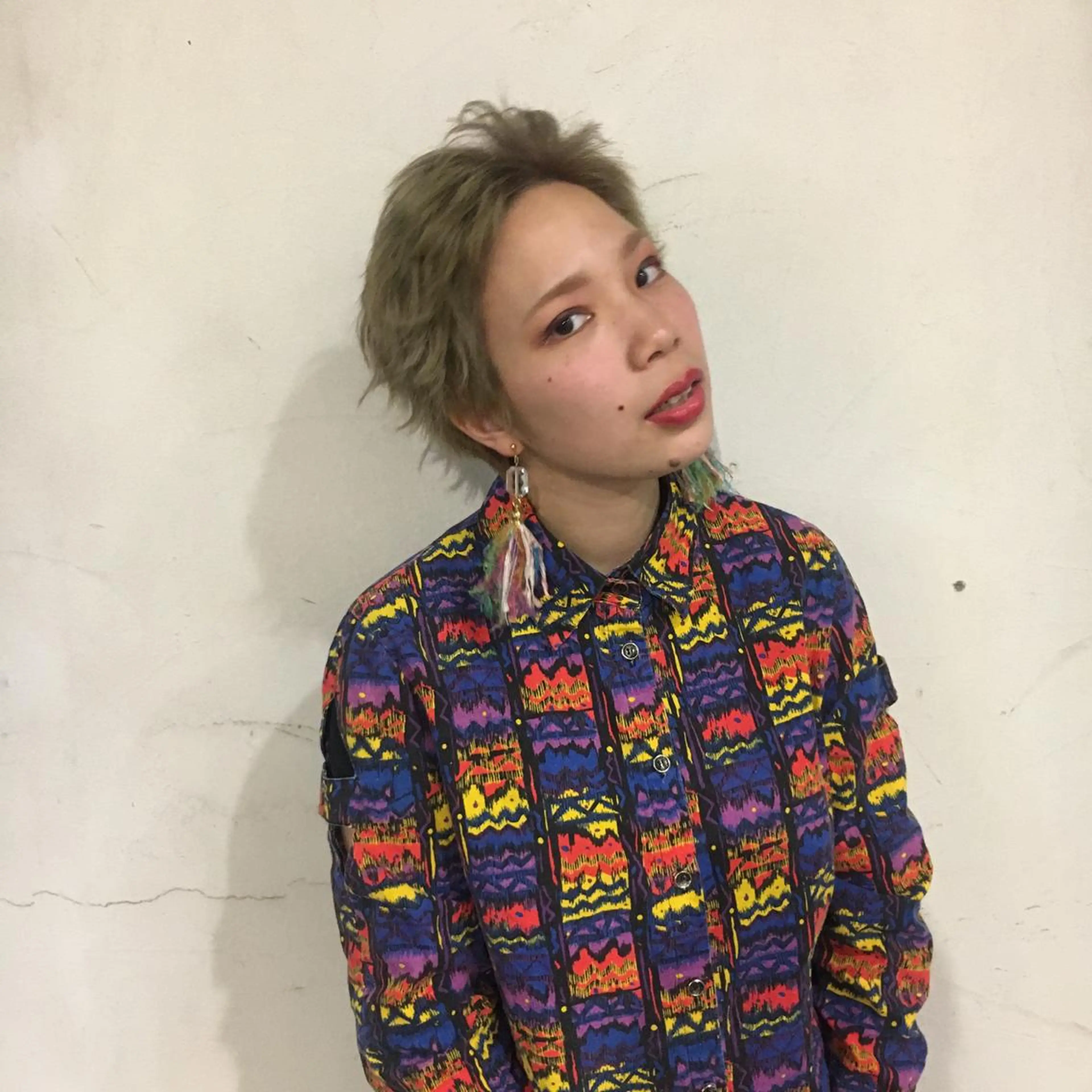 ショート カラー ヘアアレンジ メンズ メンズハイトーン ハイトーンカラー ミドウチ アヤカのヘアスタイル