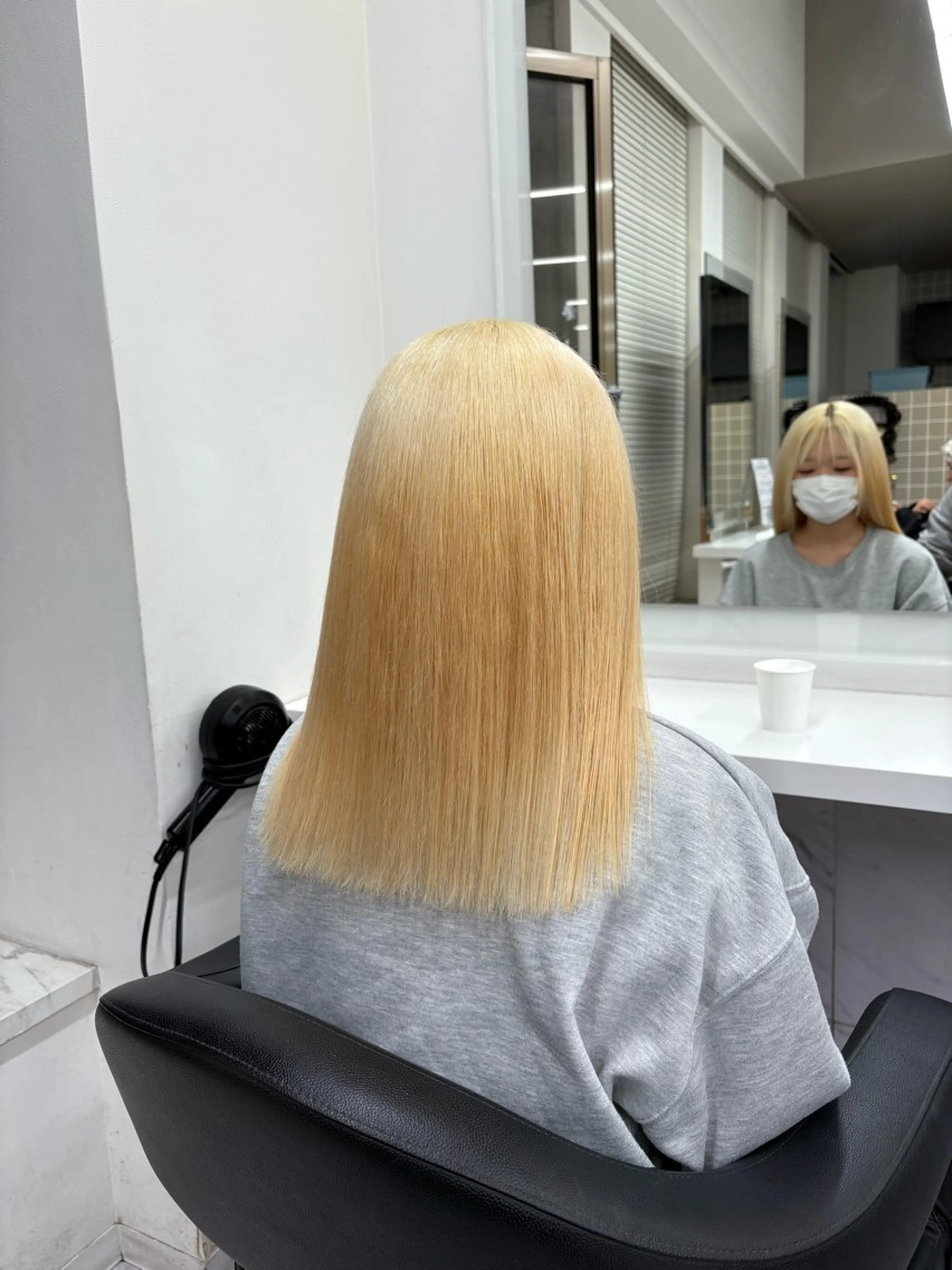カラー ヘアカラー トリートメント 透明感ベージュ🤎 ナチュラルレイヤーのヘアスタイル