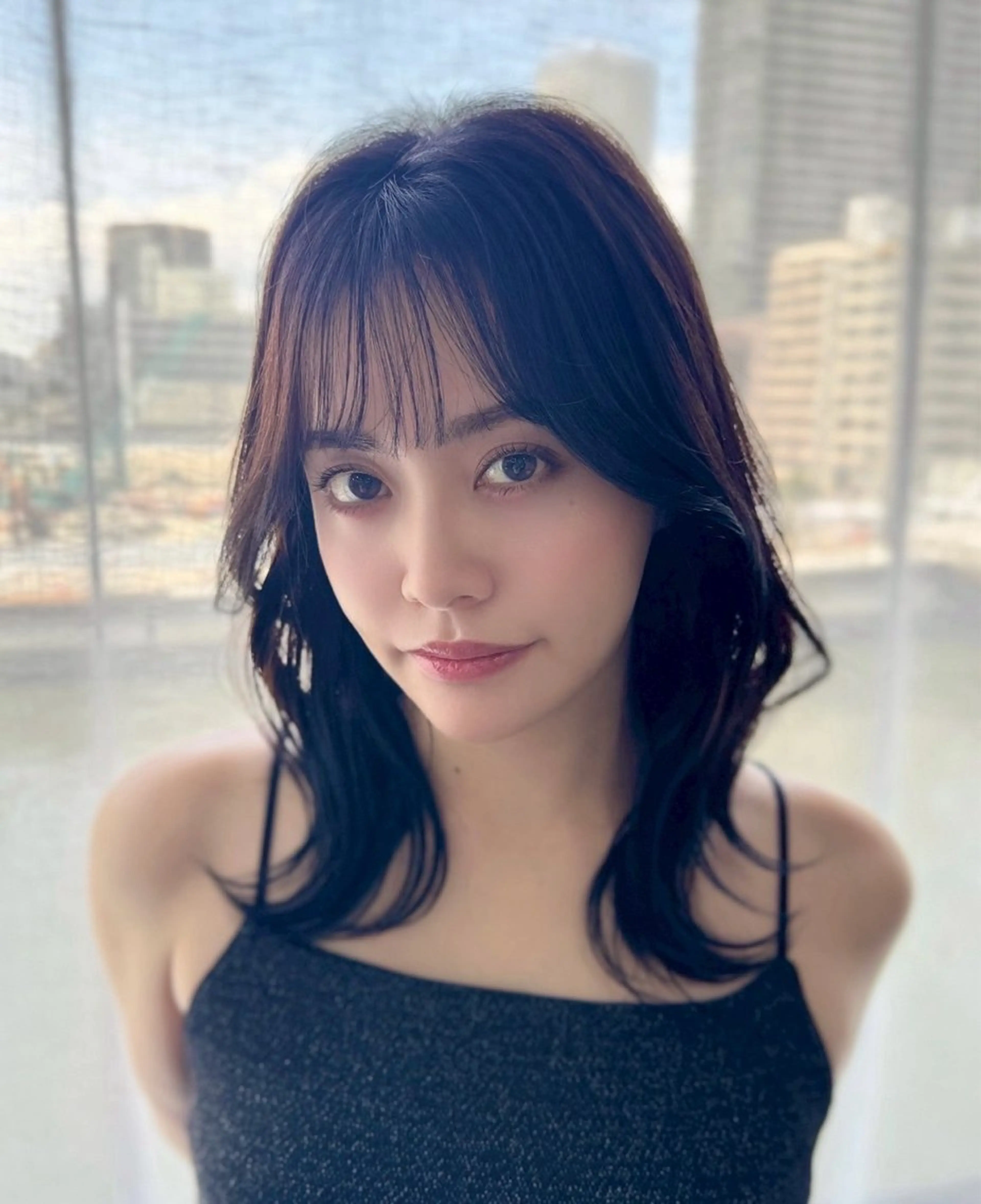 ミディアム カット ヘアカラー トリートメント RAISE by_WHITEのヘアスタイル