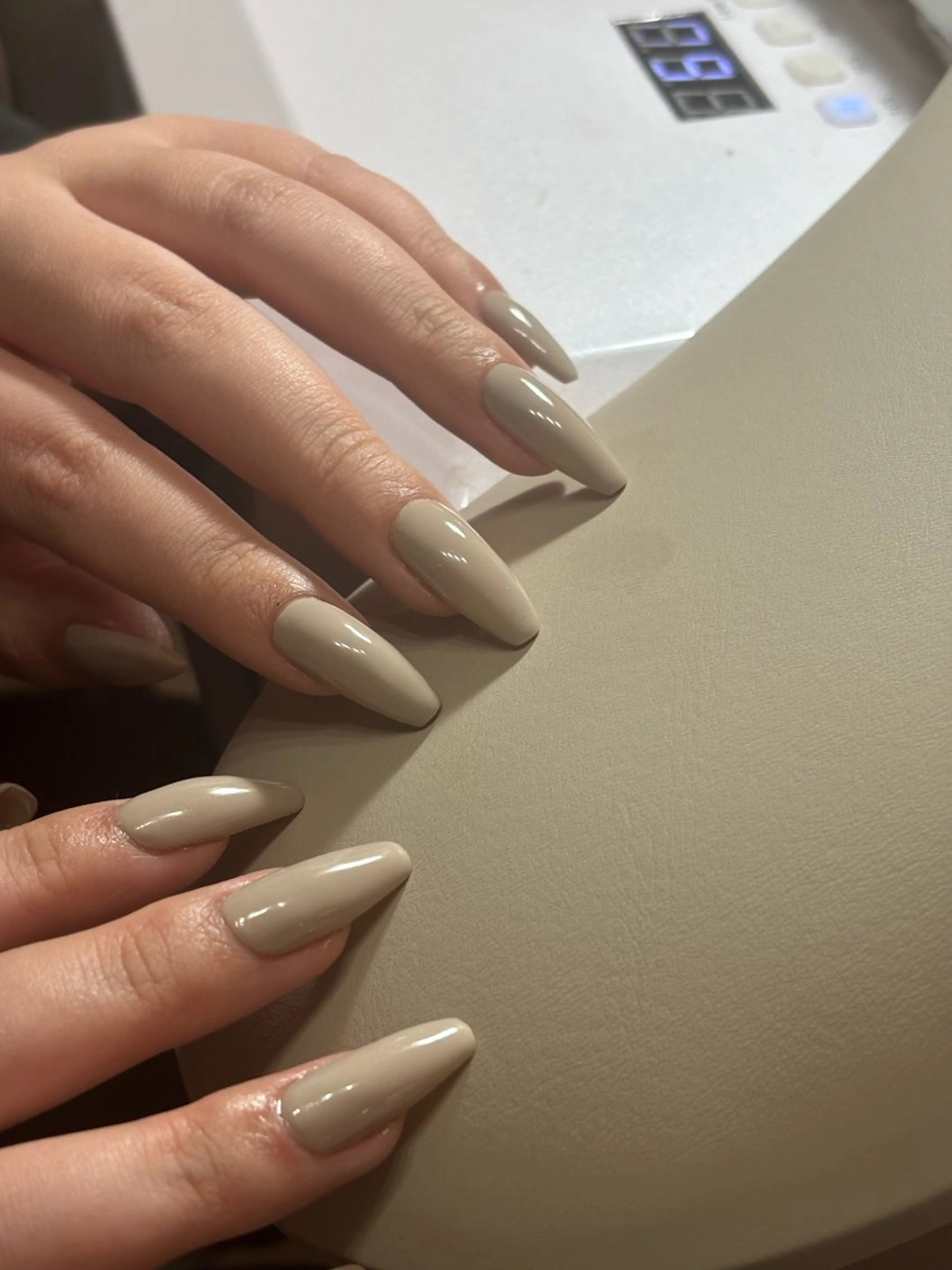 ネイル ワンカラーネイル ハンドネイル Elio 国泰寺のネイルデザイン