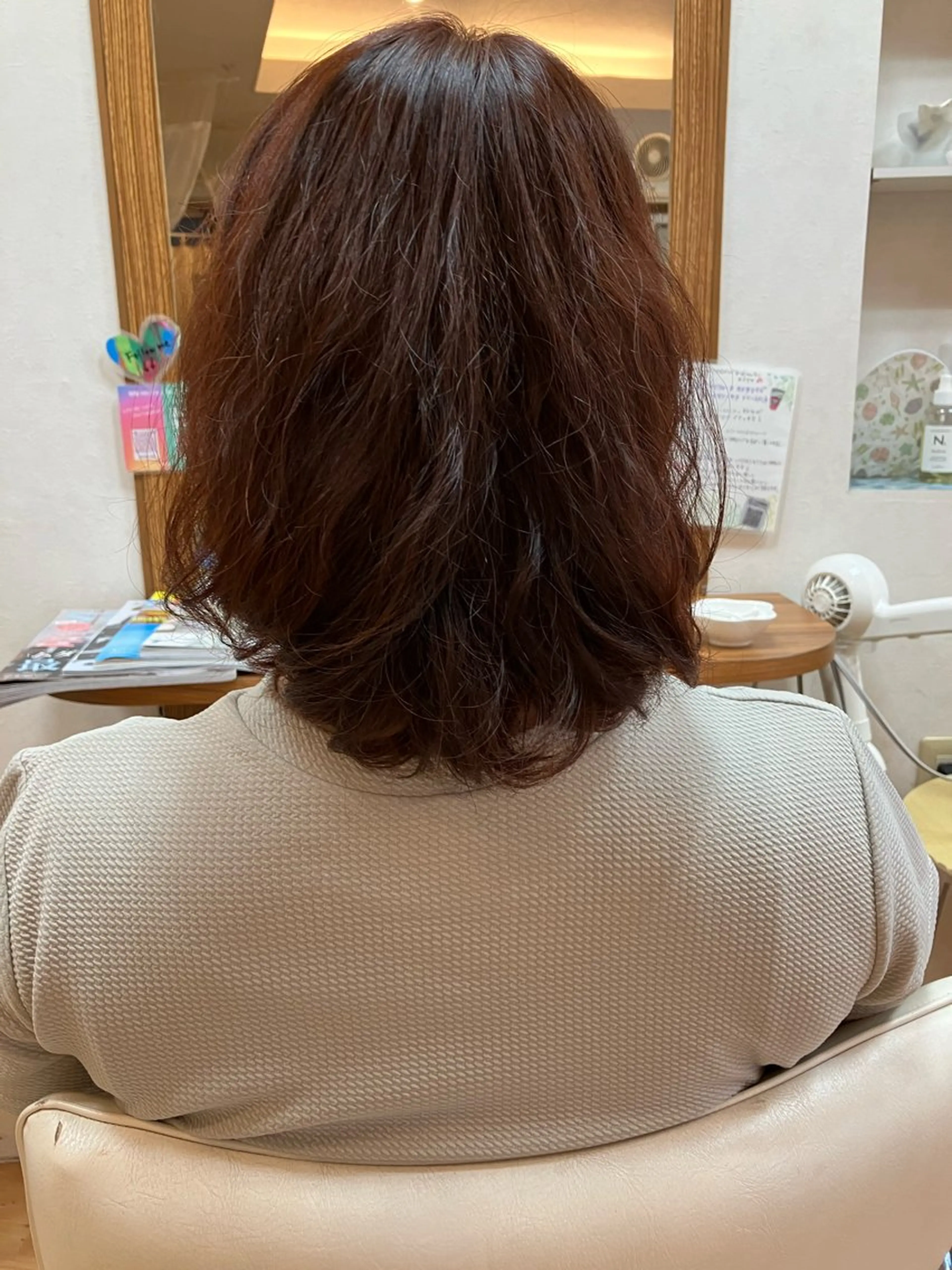 ミディアム オレンジブラウン 湯浅　貴子 ナチュラルストレートのヘアスタイル