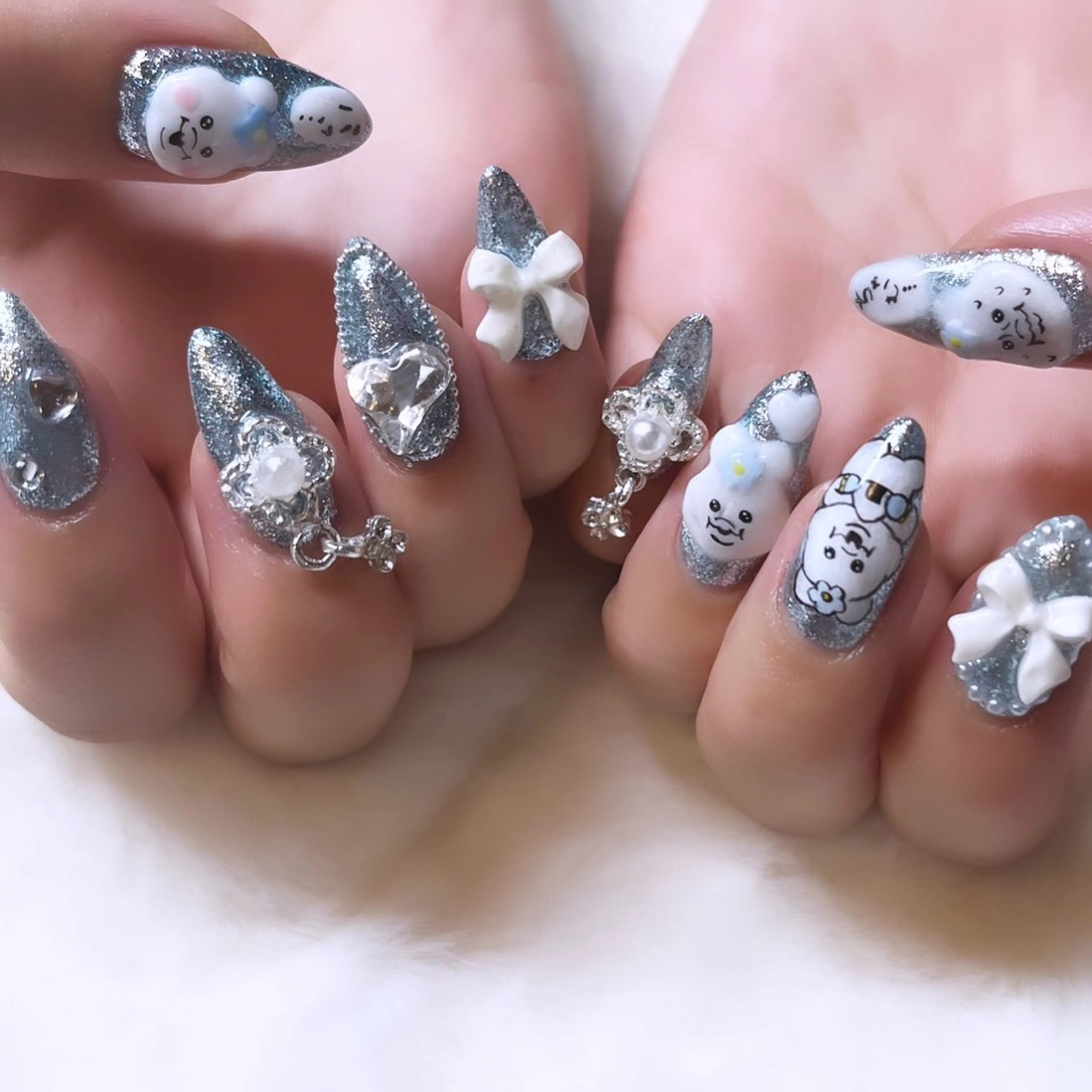 ネイル LovesLaughs下上津役店所属・くろせ れいのネイルデザイン