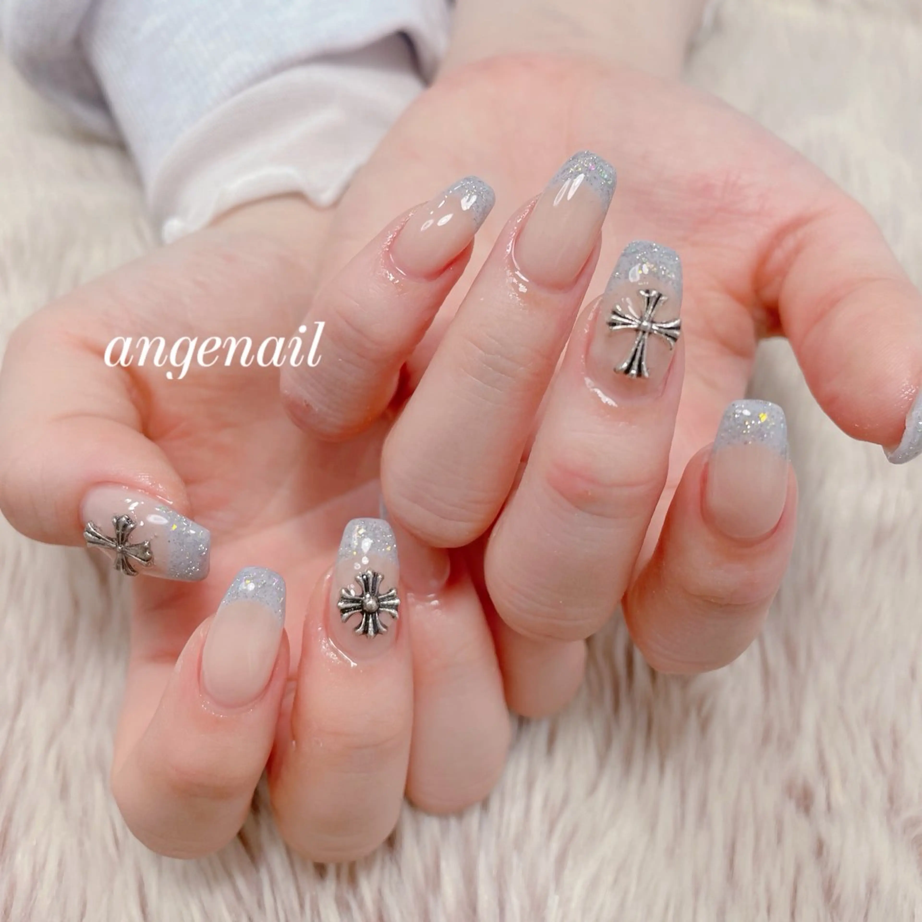 ネイル ハンドネイル オーナーネイリスト MAKIのネイルデザイン