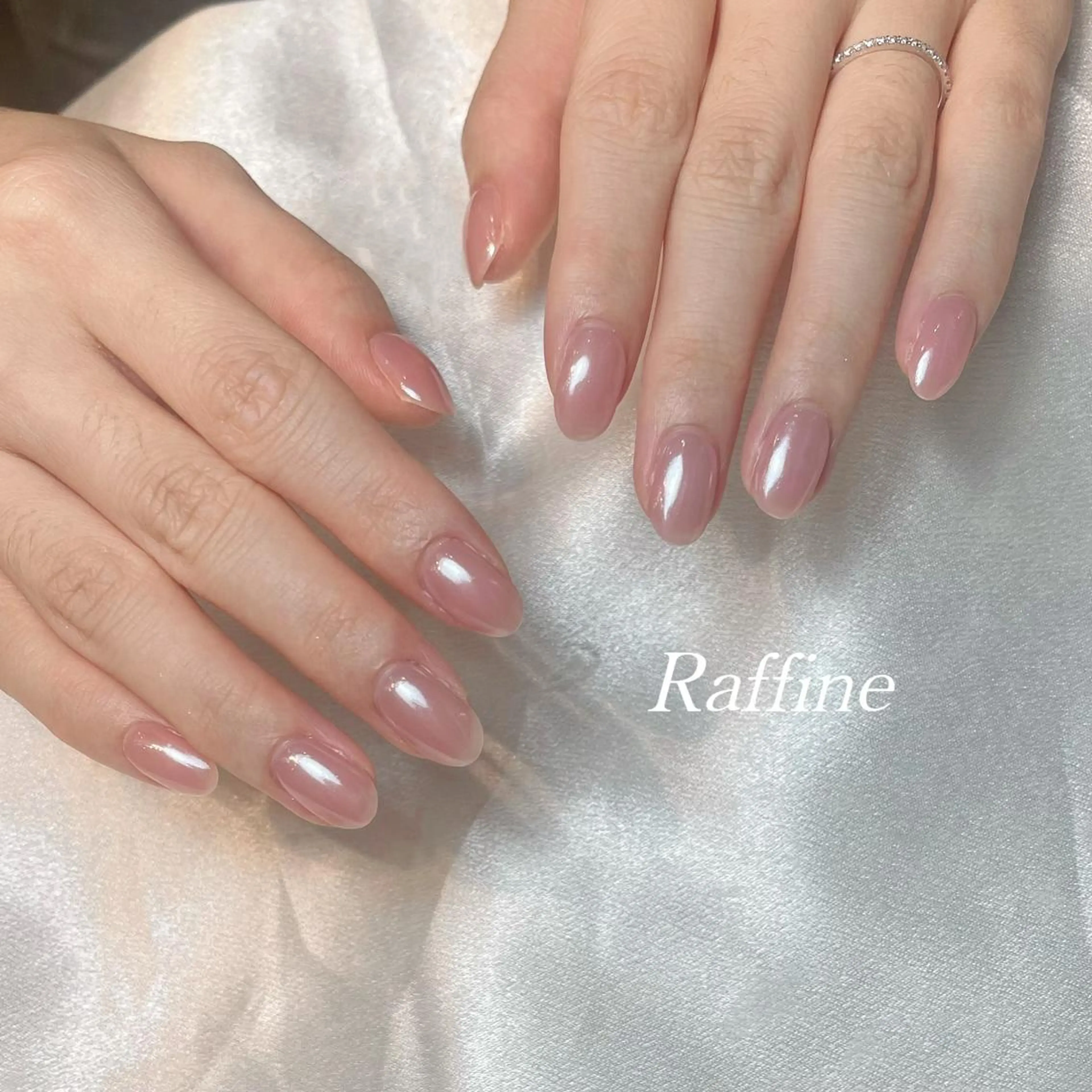 ネイル RAFFINE haru🦋🩵のネイルデザイン