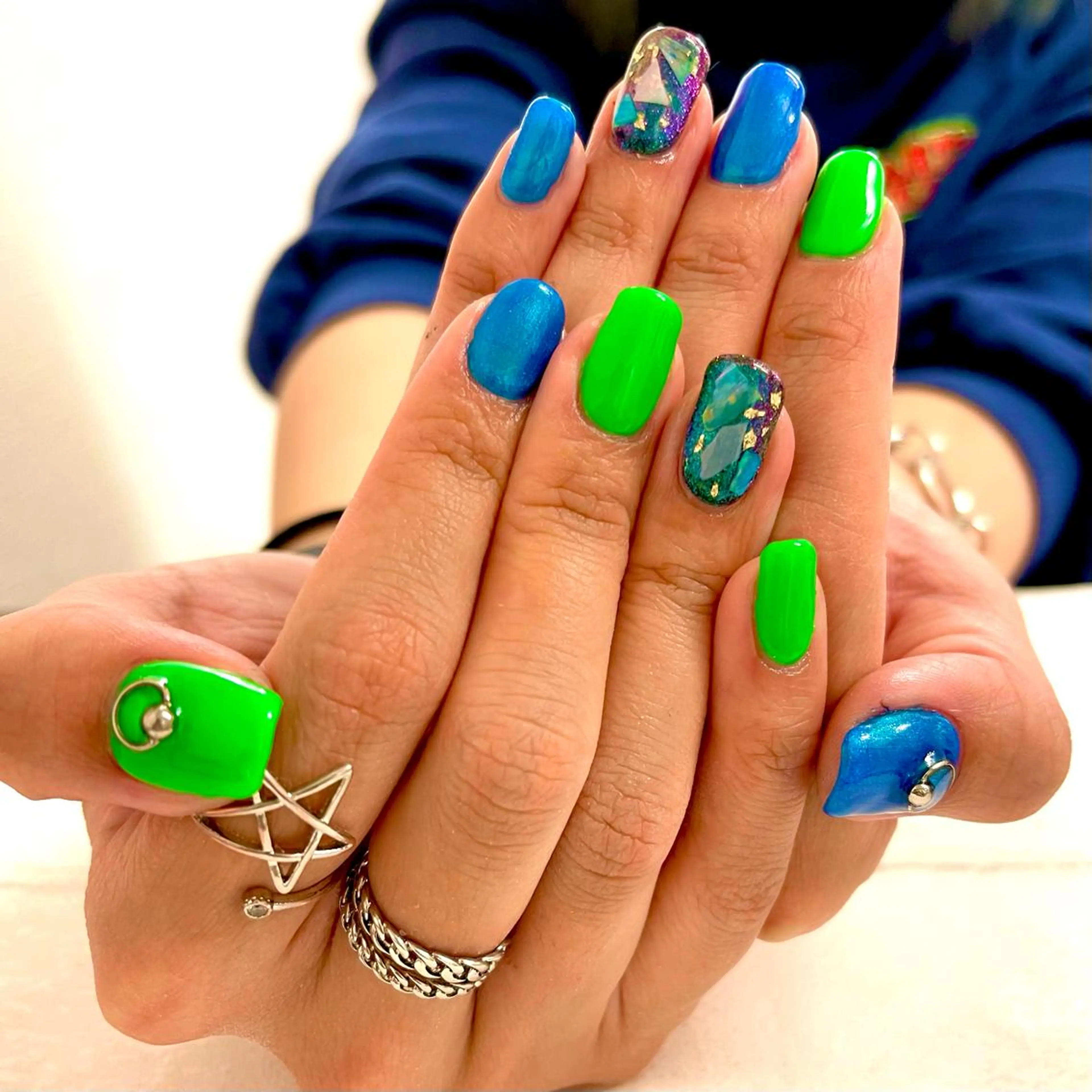 ネイル オフィスネイル 🤎🧸 Aya 🧸🤎のネイルデザイン