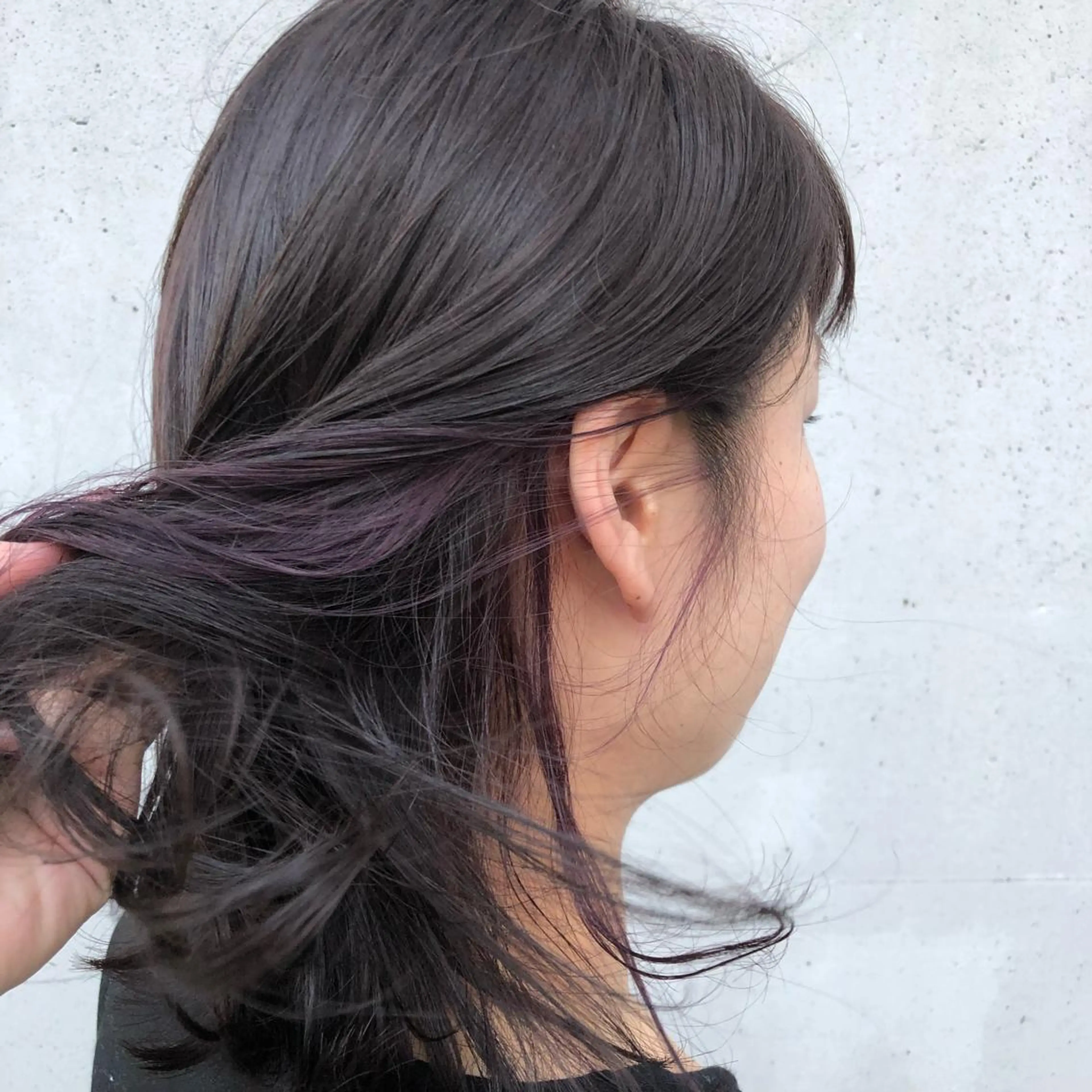 ミディアム カラー イヤリングカラー インナーカラー ラベンダーカラー ヘアカラー トリートメント 酸性縮毛矯正🧴韓国 レイヤー/髪質改善のヘアスタイル