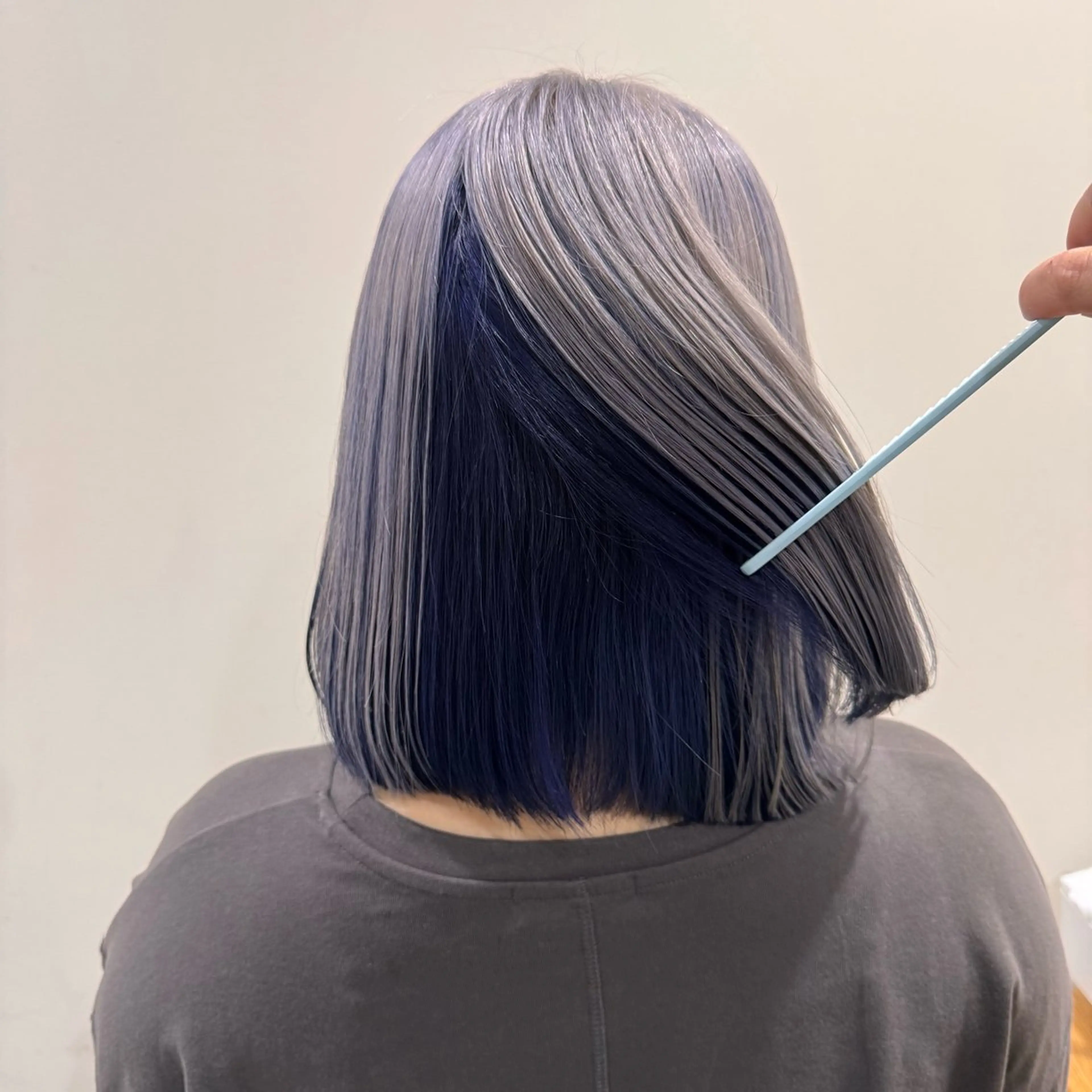 ミディアム カラー アディクシーカラー ブリーチ 透明感カラー デザインカラー ダブルカラー ヘアカラー トリートメント ヘッドスパ ブリーチカラー🦖 岡部木乃夏のヘアスタイル