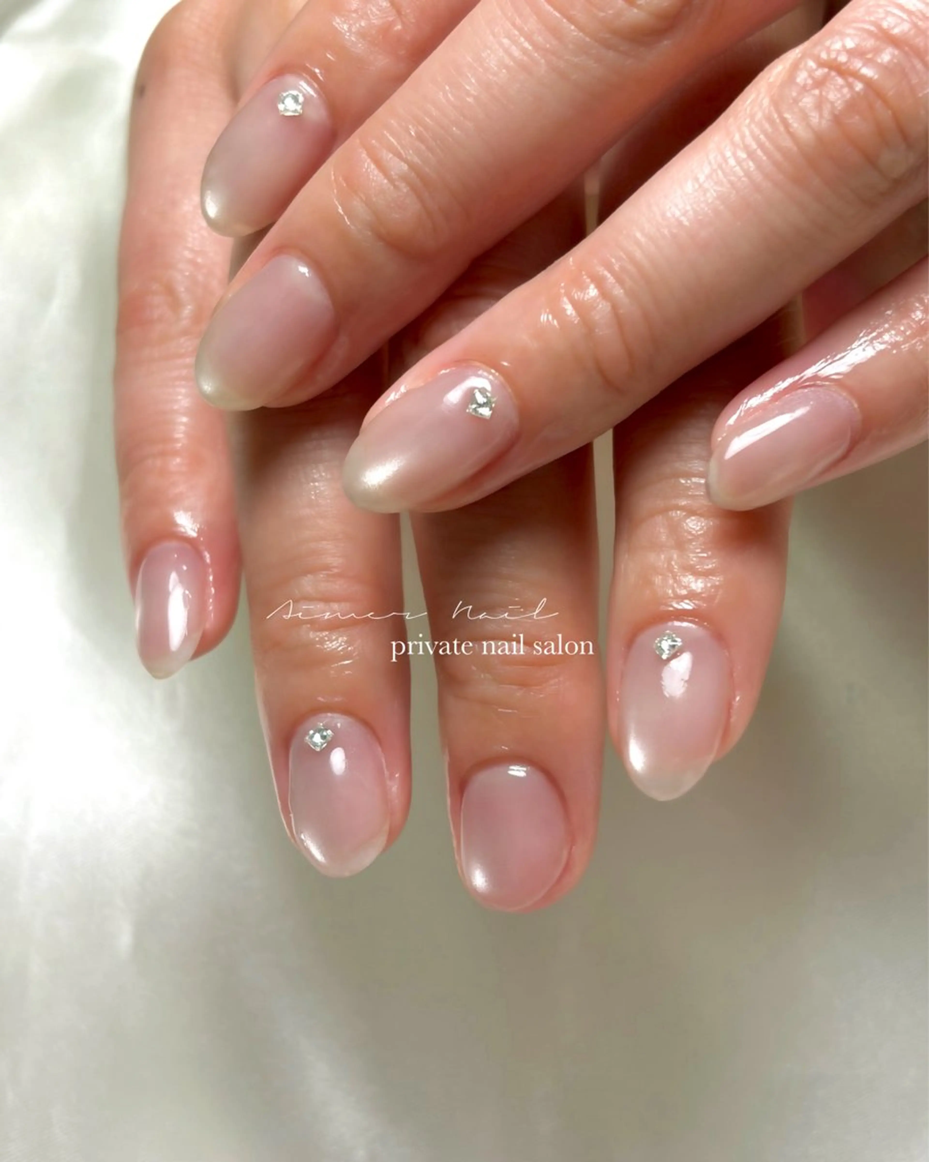 ネイル マグネットネイル ストーンネイル Amier Nailのネイルデザイン