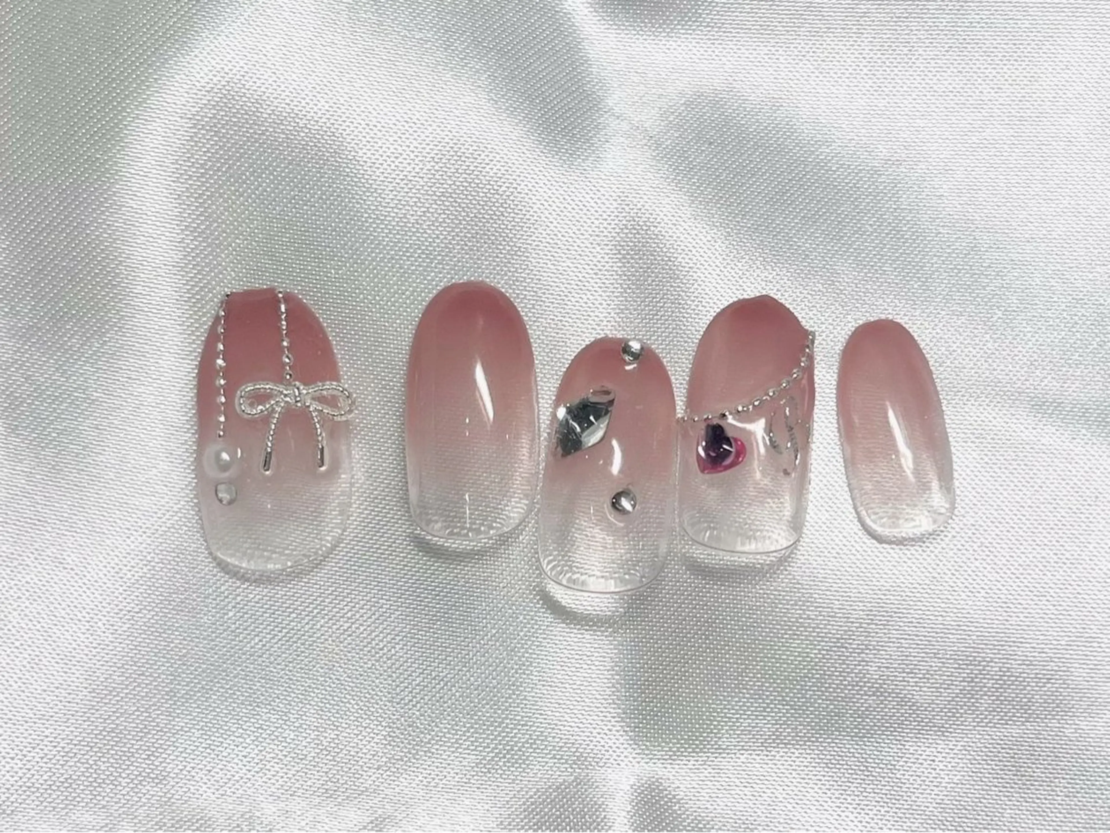 ネイル ハンドネイル アイ.ネイリスト りこの眉毛・アイブロウイメージ