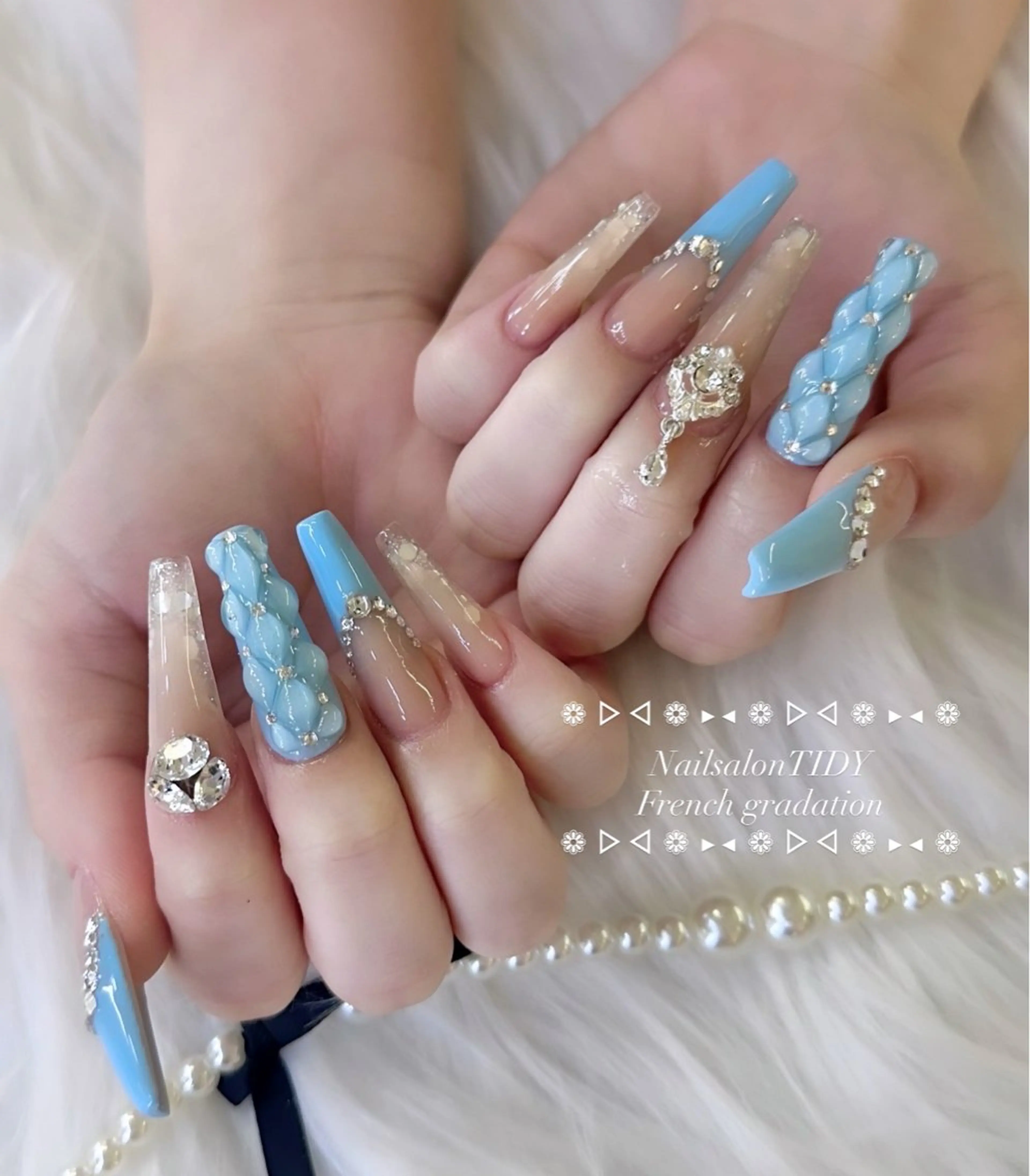 ネイル フットネイル ジェルネイル キラキラネイル 韓国ネイル マグネットネイル ハンドネイル TIDY .のネイルデザイン
