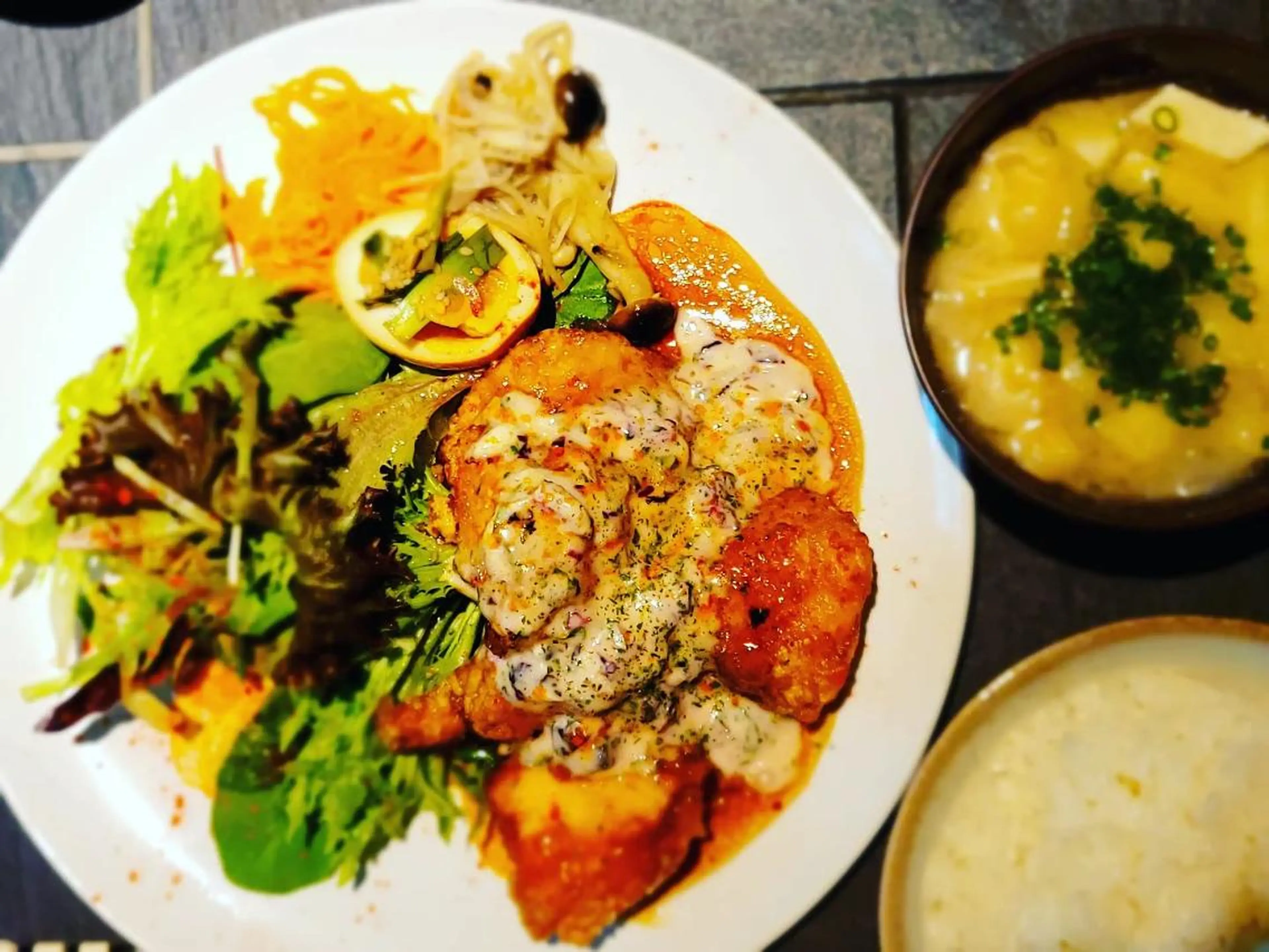 ショート カラー ヘアアレンジ 結婚式・ブライダル 🩷Eny terrace🩷のヘアスタイル