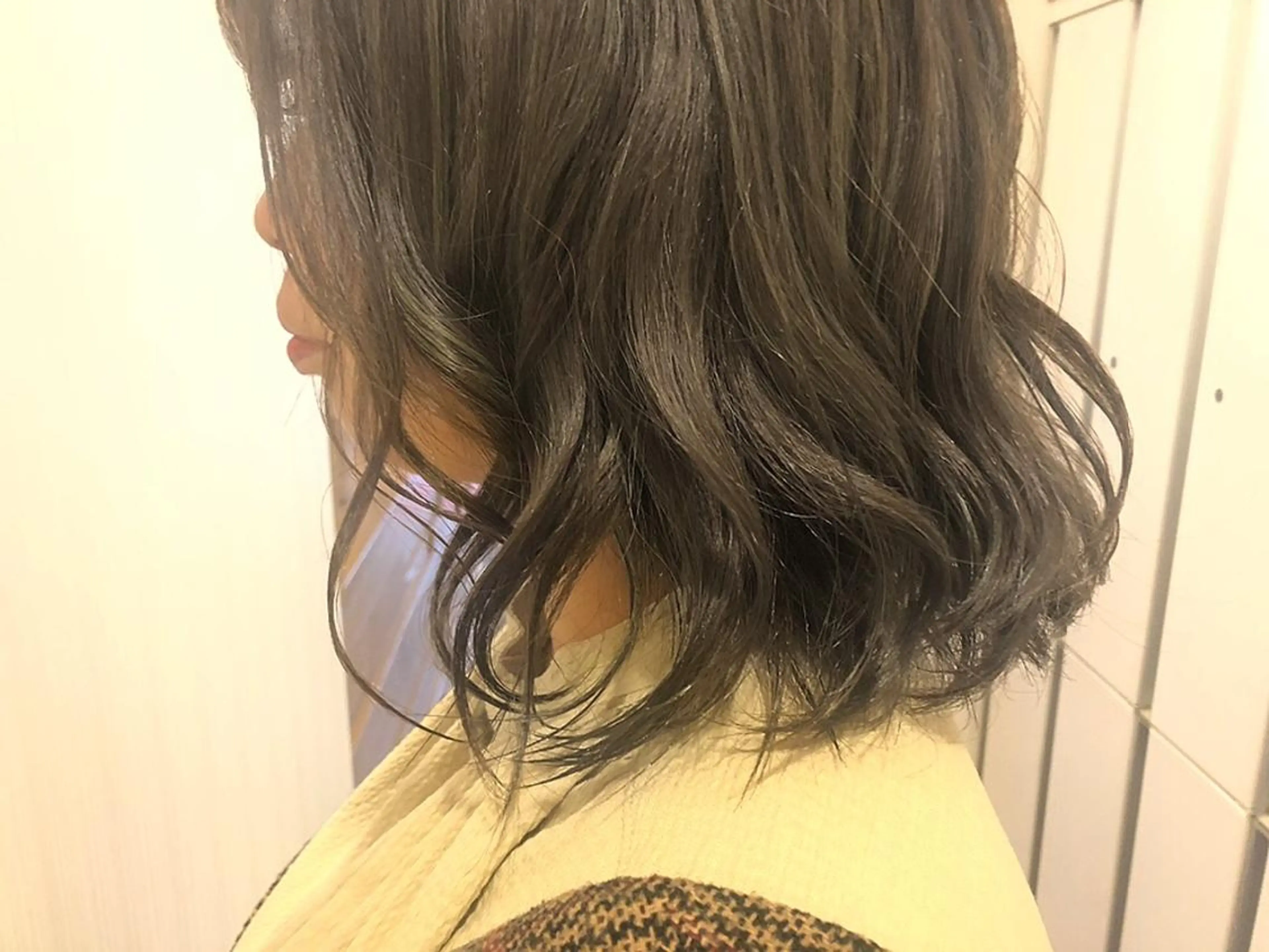 ミディアム カラー ベージュカラー ヘアカラー 新井 友菜のヘアスタイル