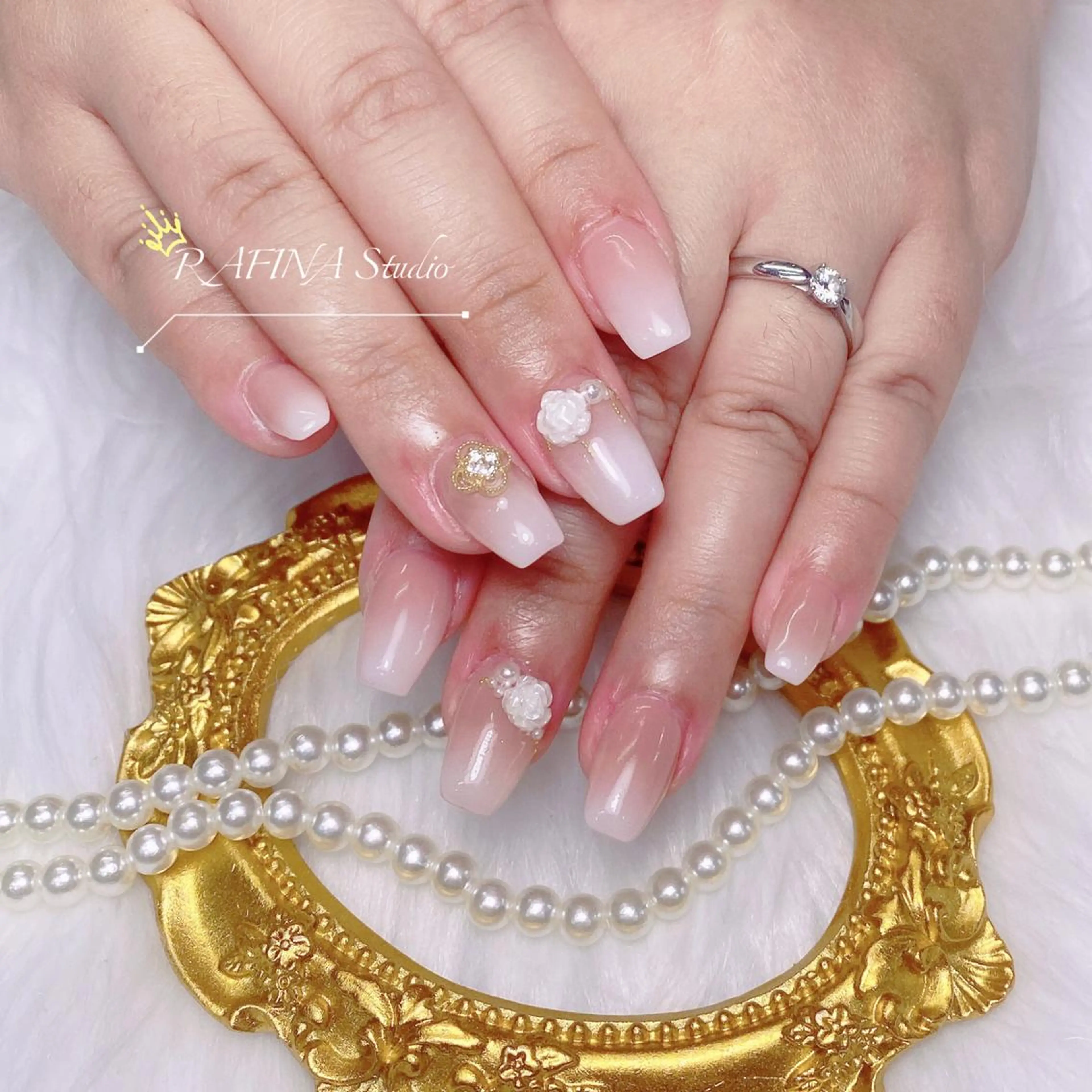 ネイル 桃香 Minaのネイルデザイン