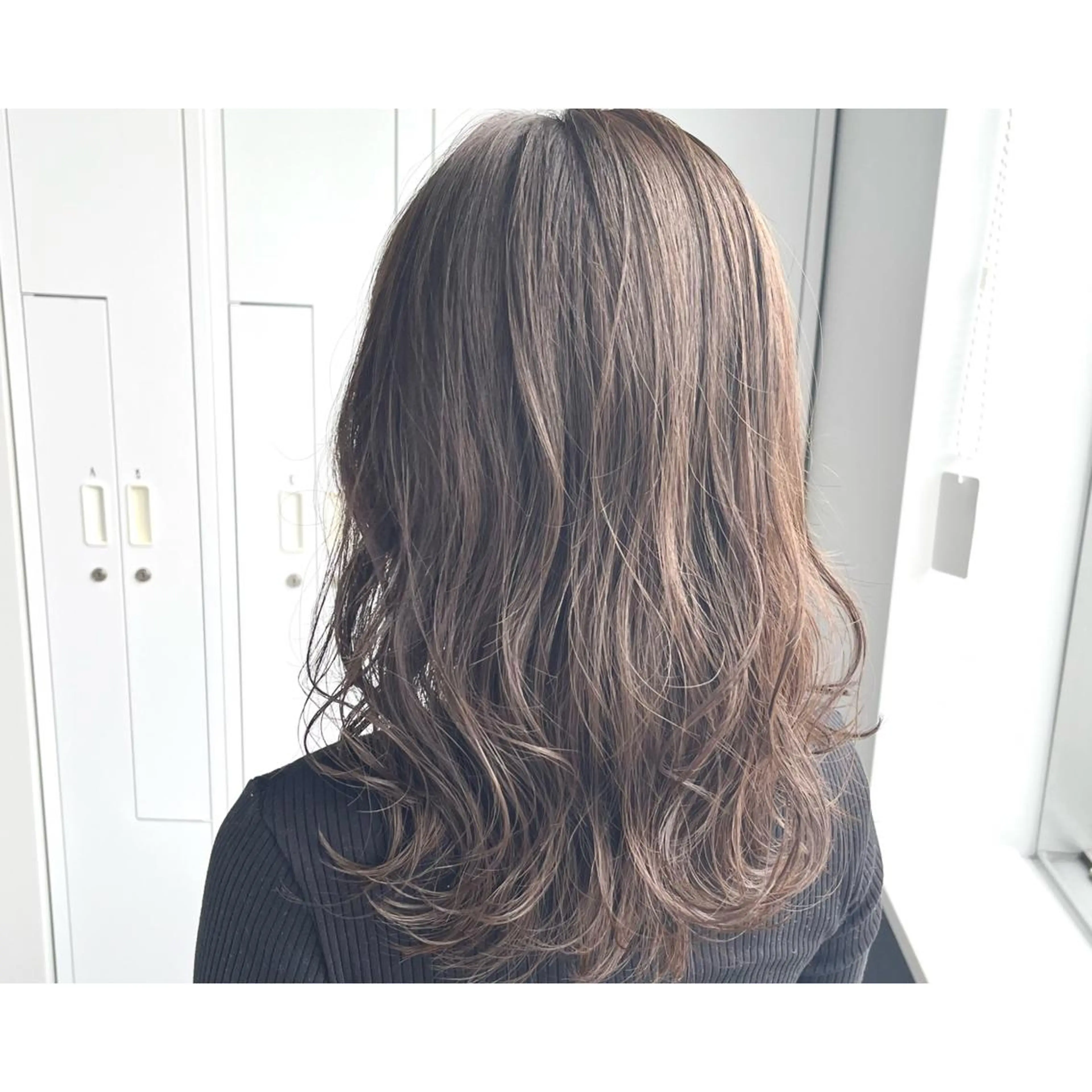 ミディアム AVANCE.神戸元町所属・ERI ☆のヘアスタイル