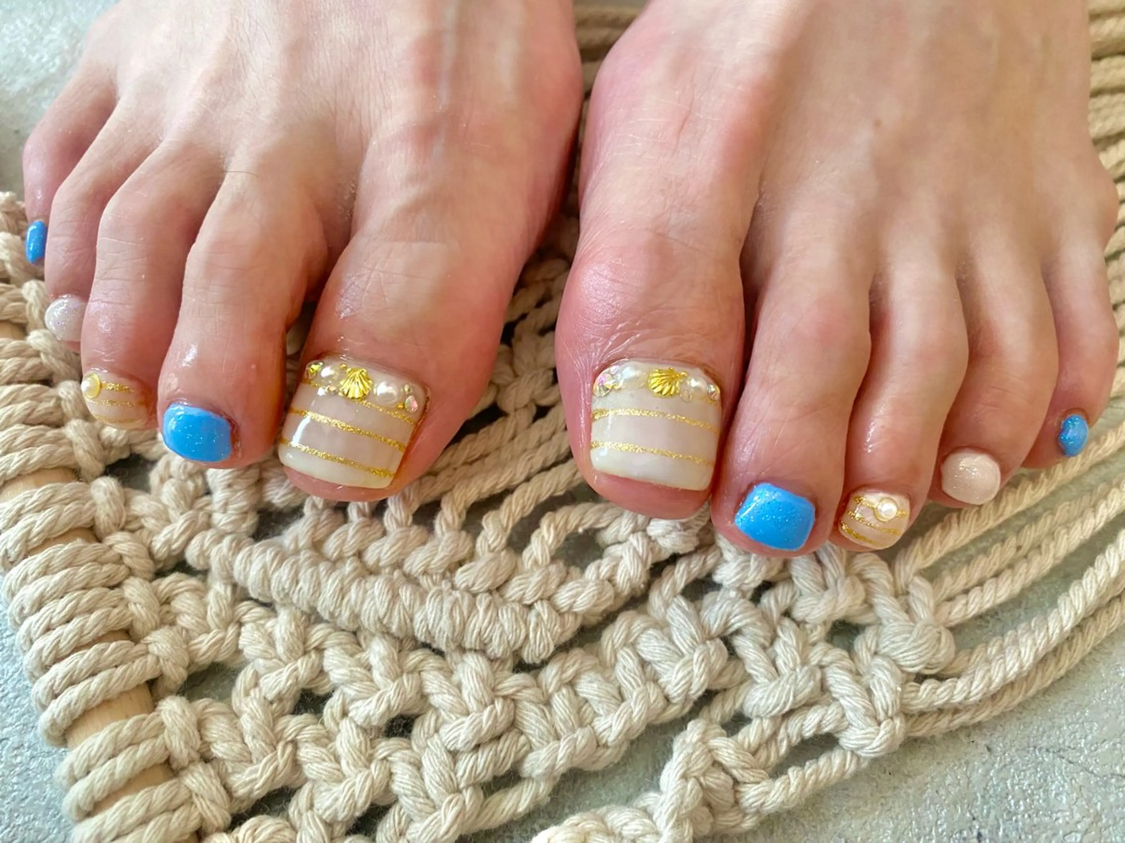 ネイル フットネイル ëmma nail_ by chulaのネイルデザイン
