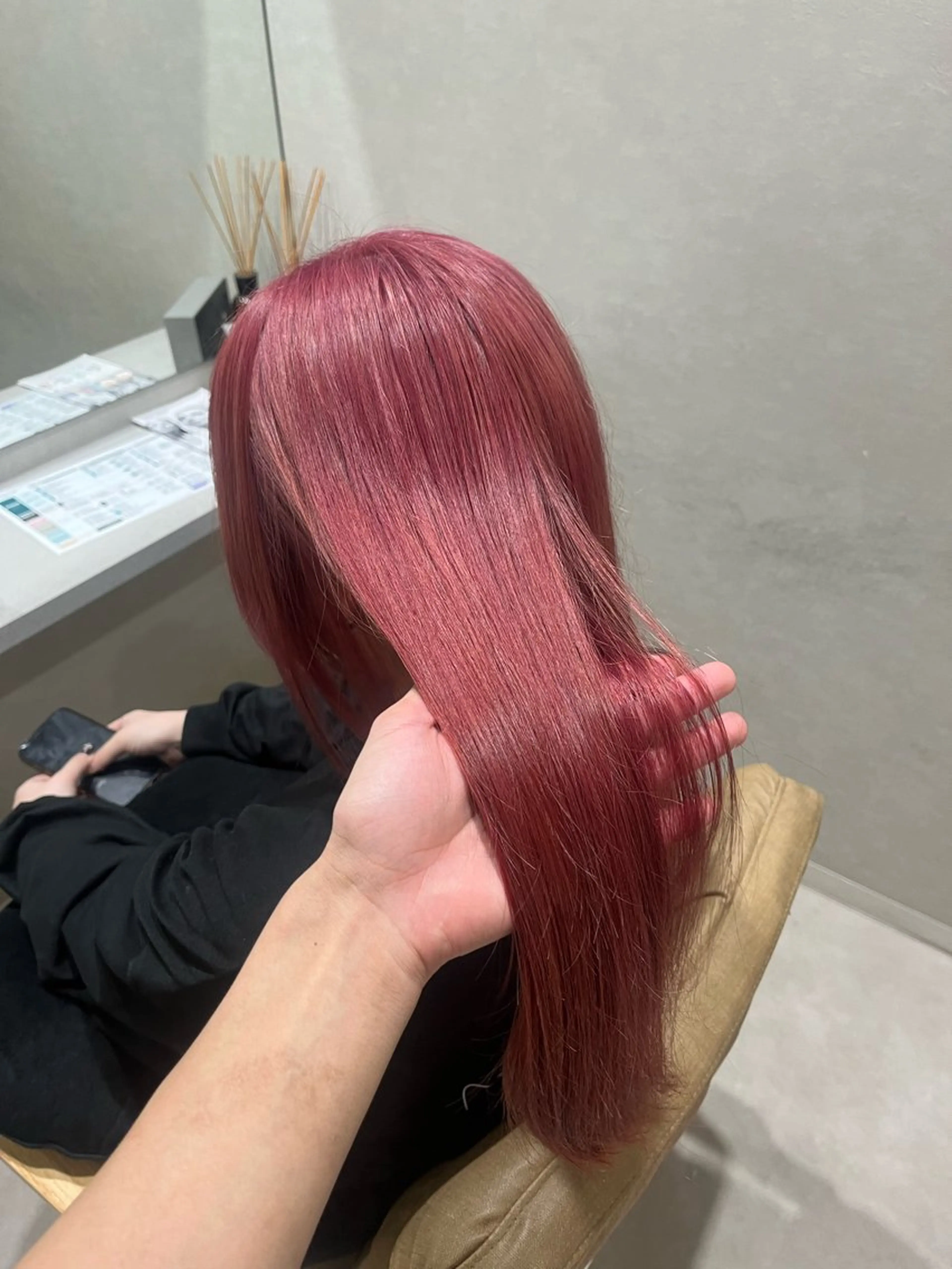 セミロング カラー ブリーチ ピンクカラー ブリーチ×透明感カラ ー 大分 Keigoのヘアスタイル