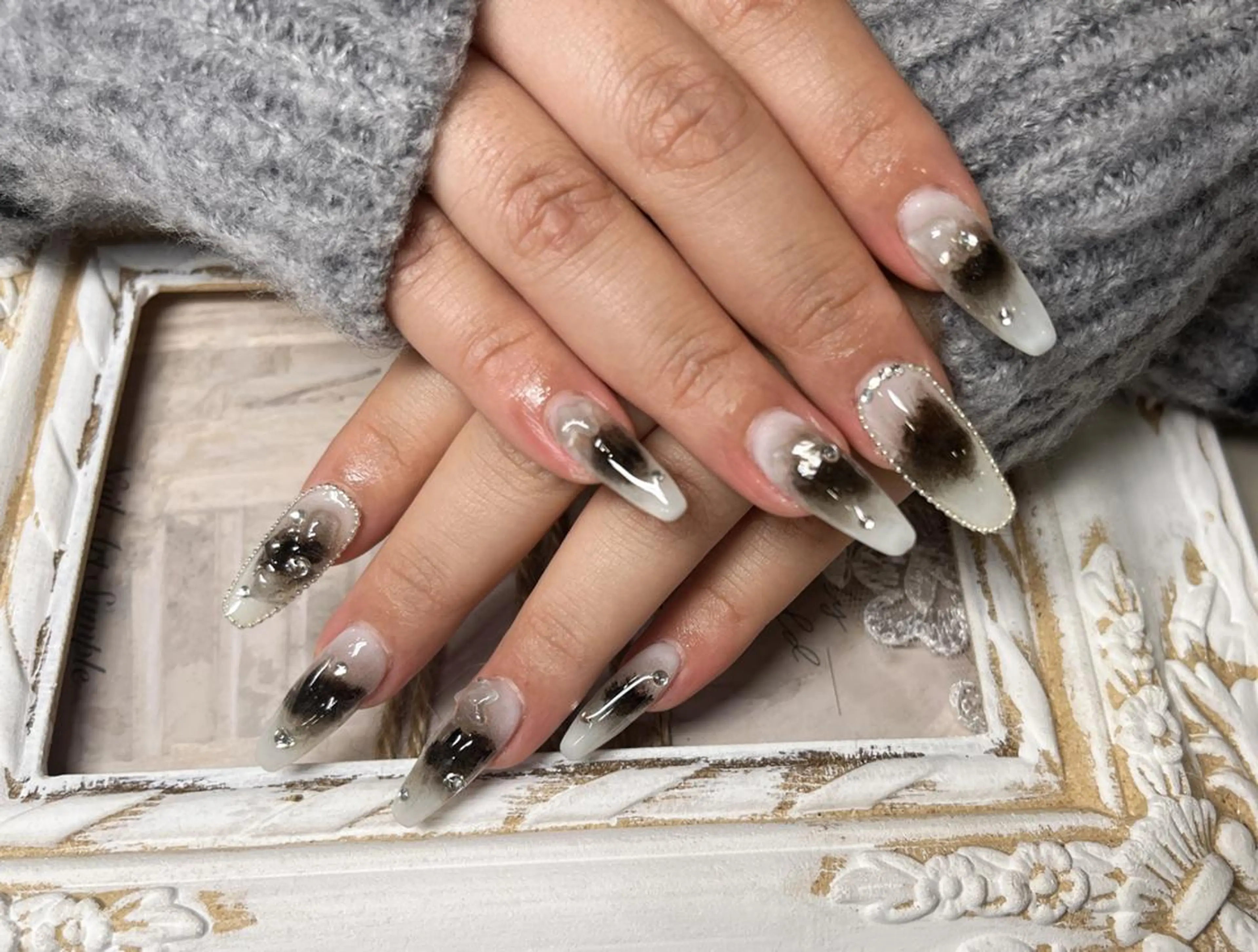 ネイル ハンドネイル ハンドケア AB マツエクネイルサロンのネイルデザイン