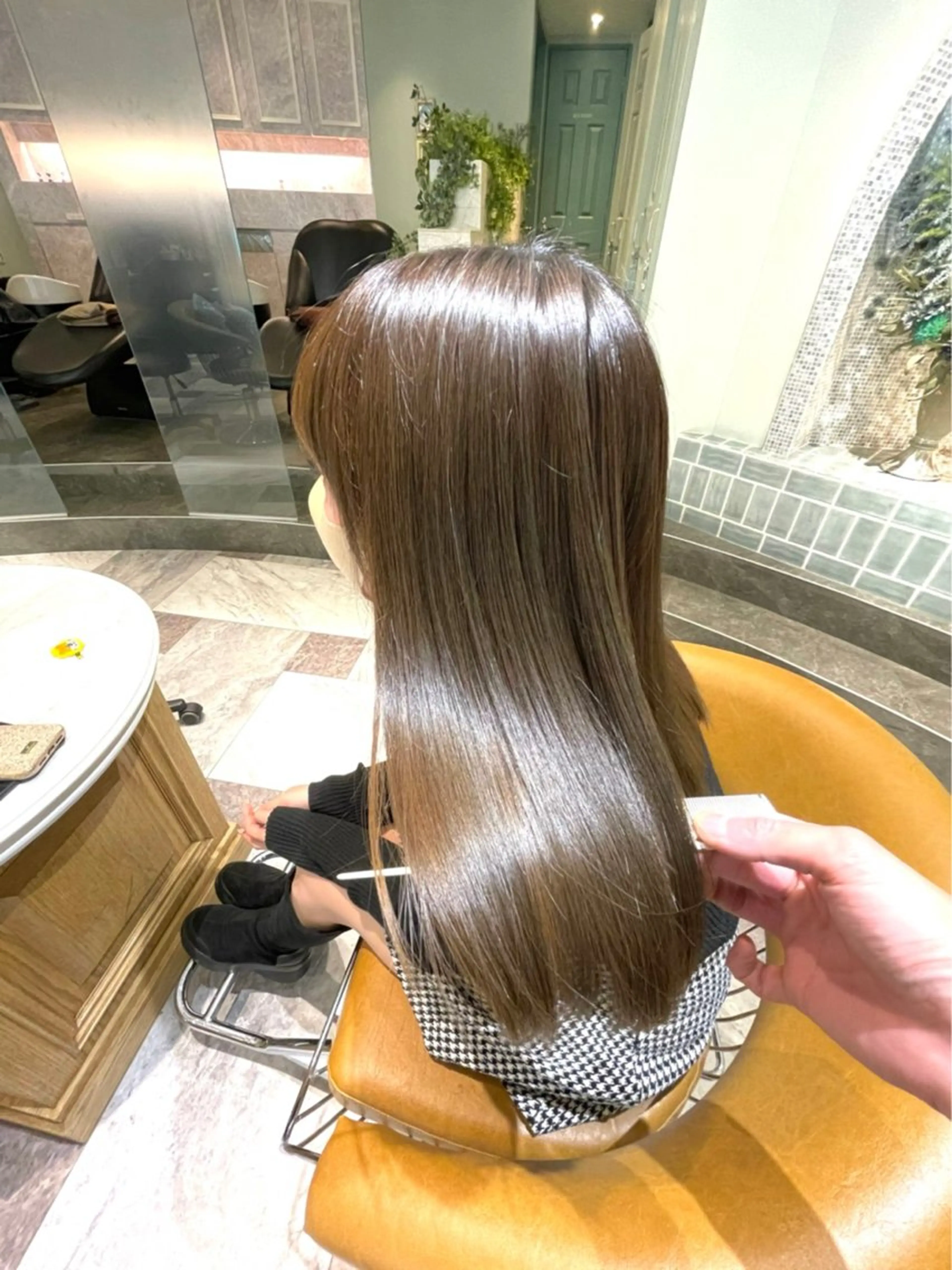 セミロング カラー カット ヘアカラー 縮毛矯正 木屋元一/透明感 /前髪/ショートボブのヘアスタイル